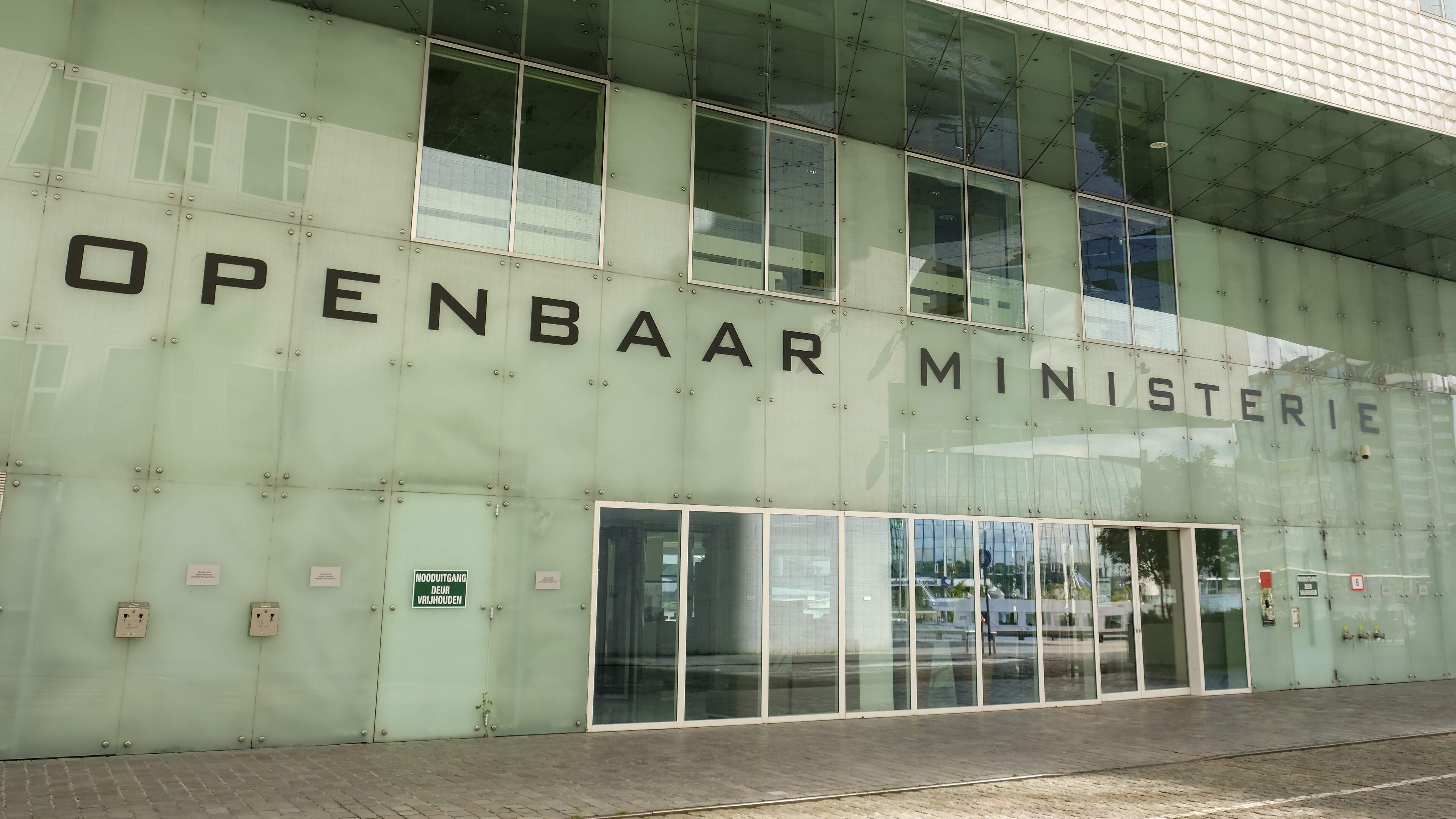 Openbaar Ministerie pakt in 2025 recordbedrag af van criminelen: honderden miljoenen aan geld en goederen