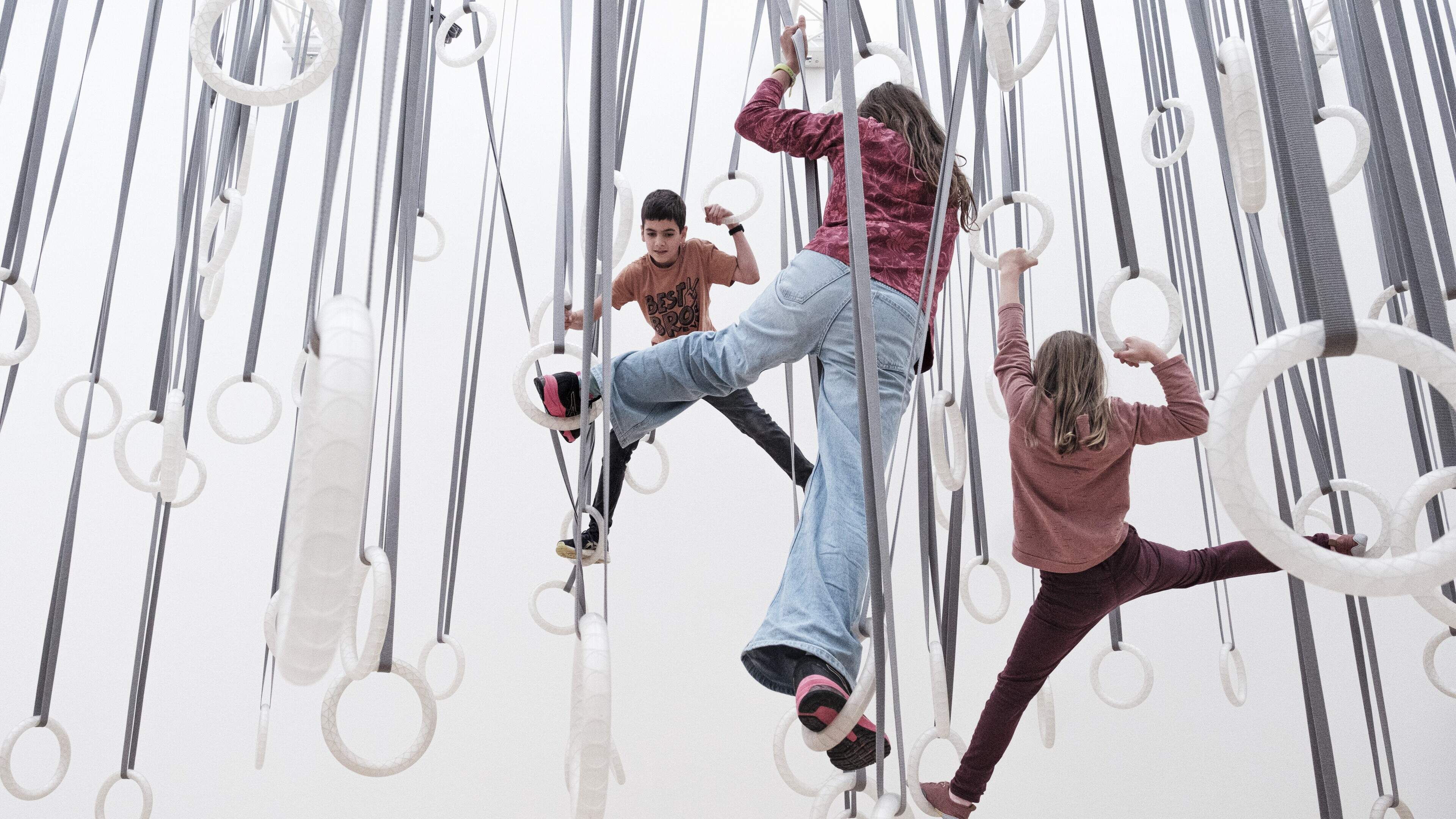 Dansen, tijgeren en apenkooien in Museum Voorlinden: choreog