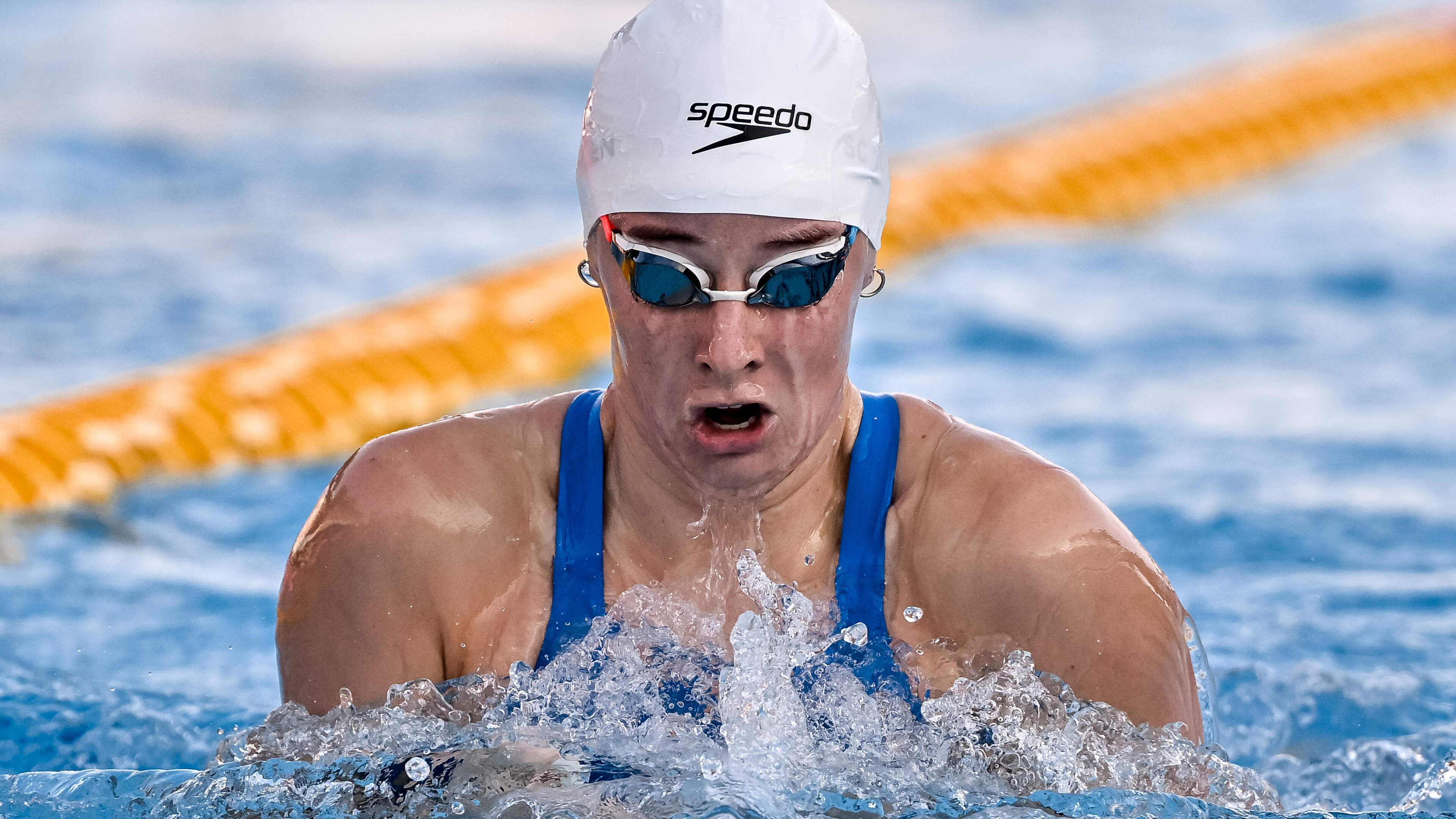 LIVE EK zwemmen | Tes Schouten gaat voor medaille in finale 200 meter school