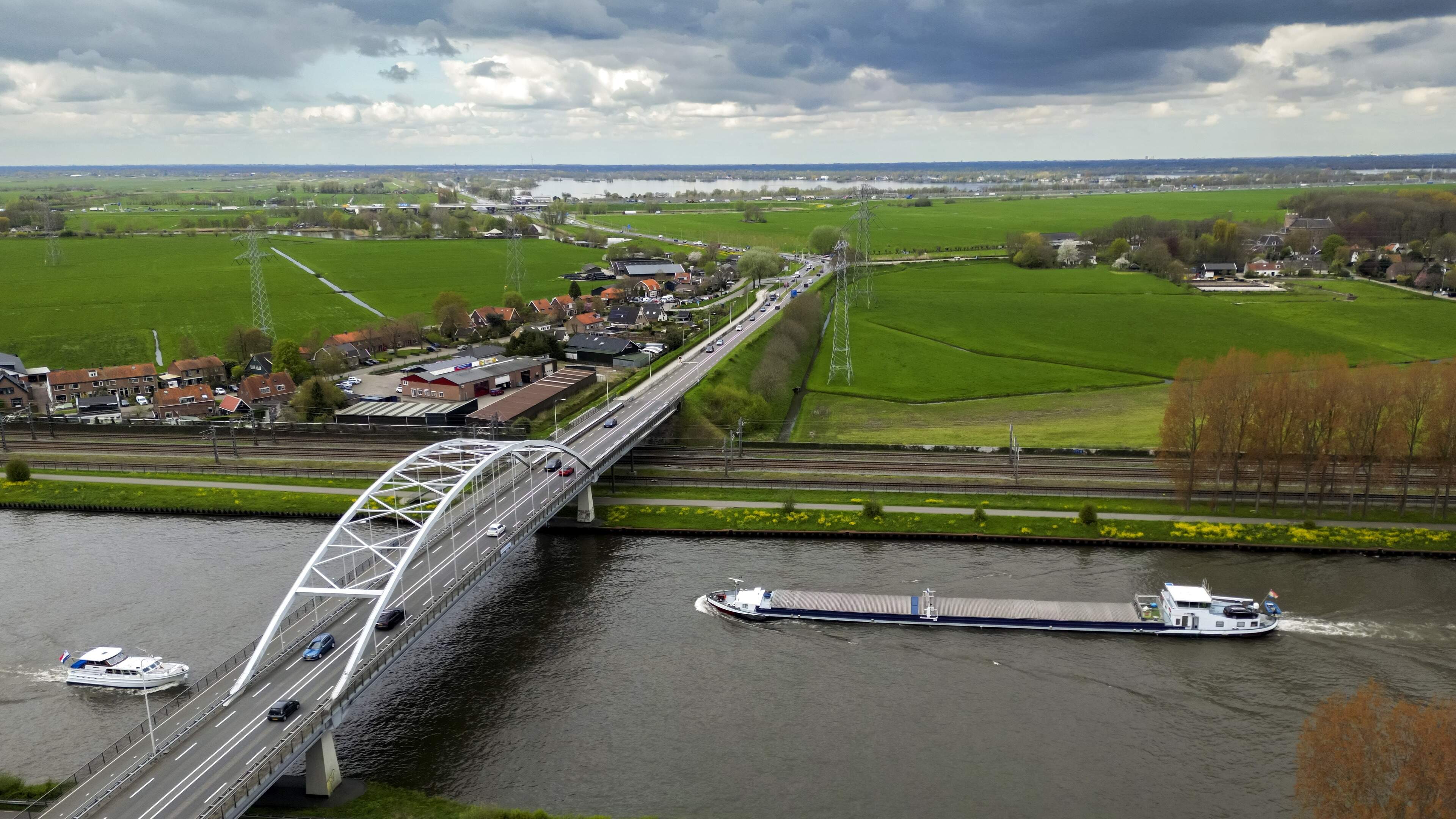 Voor miljarden euro’s aan wegwerkzaamheden liggen stil: ’Efficiënter omgaan met budget en niet alles uitvoeren’