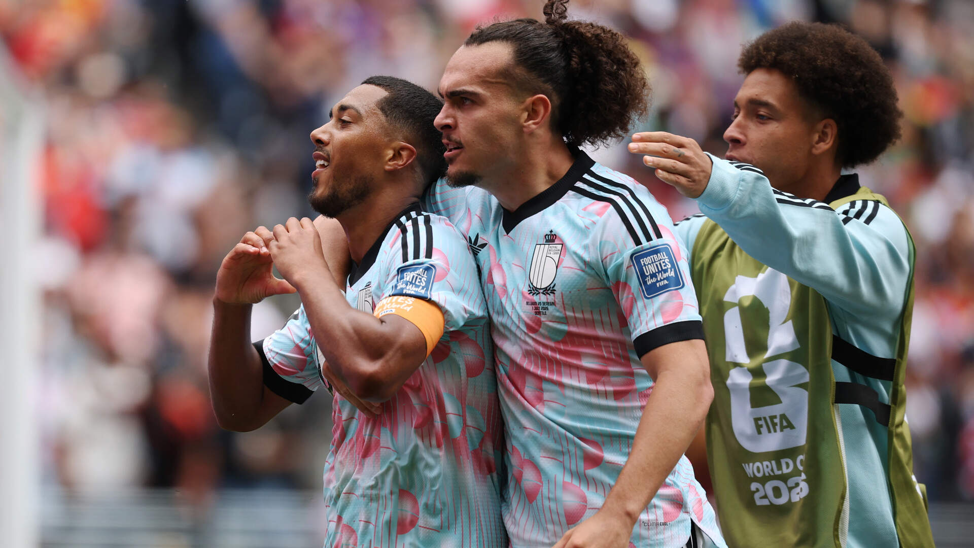 Youri Tielemans viert feest
