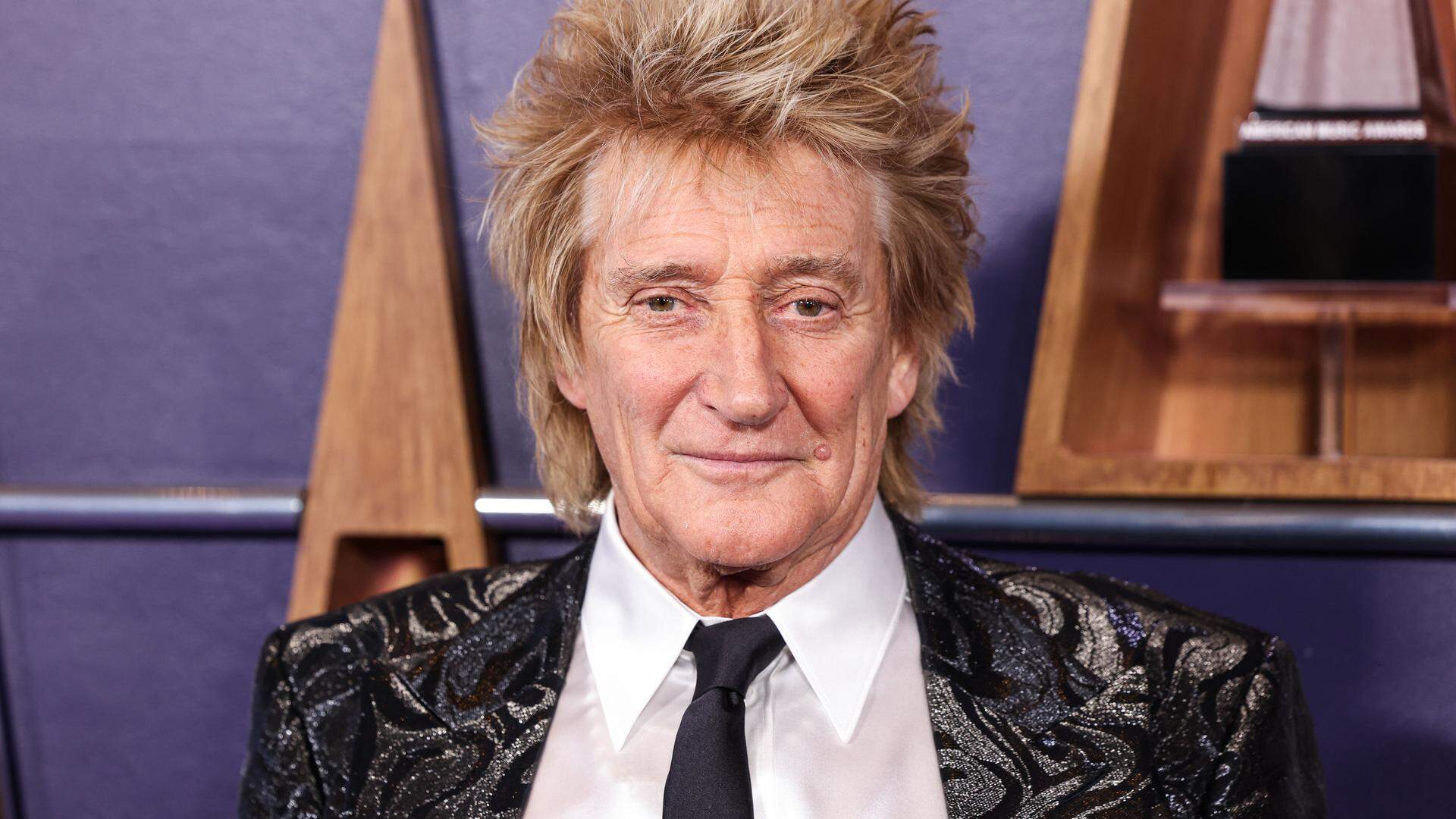 Fans zijn ongerust nu hun grote idool Rod Stewart shows moest annuleren.