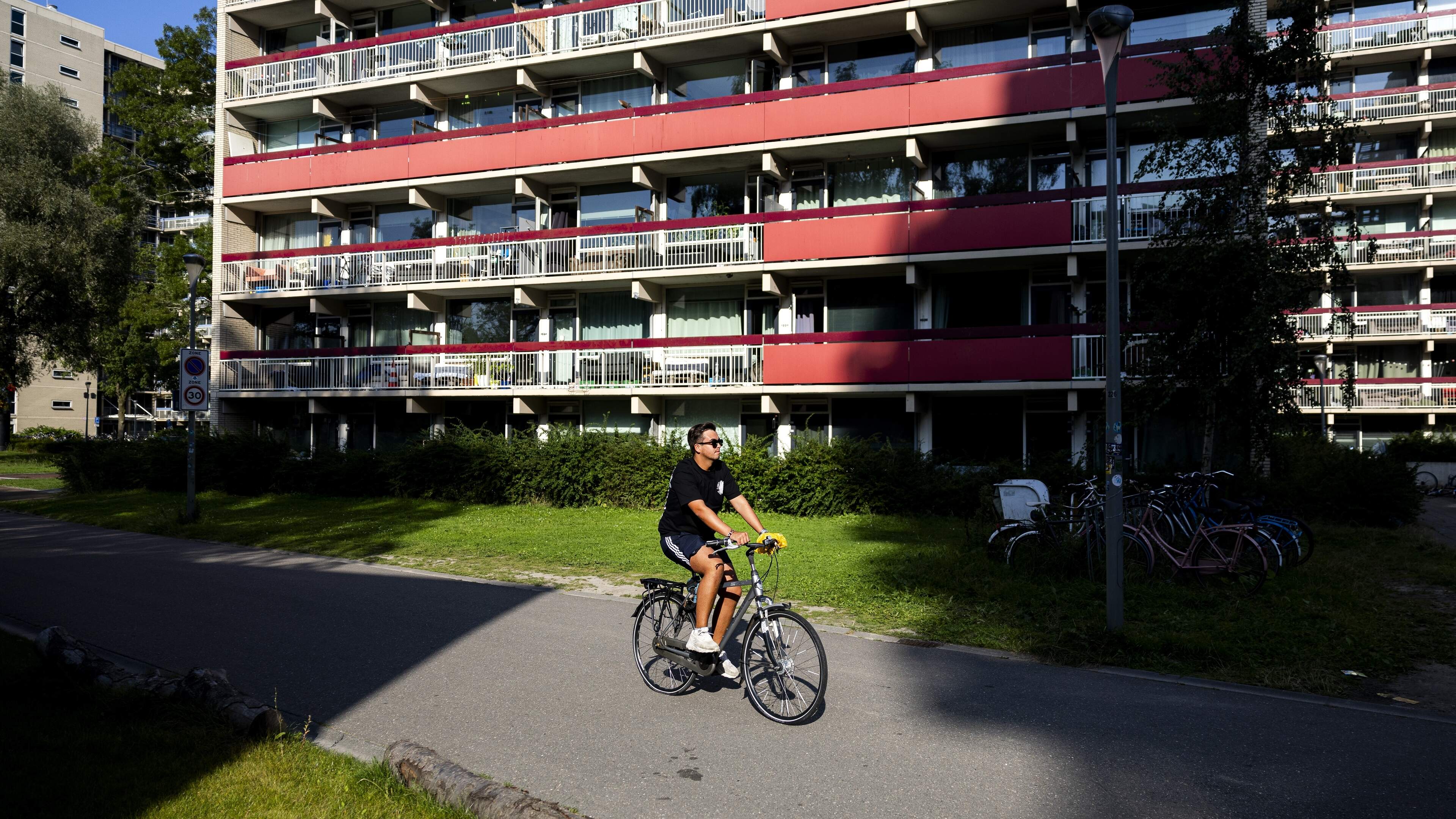 Beleggers pompen miljard in bestaande studentenwoningen, terwijl nieuwbouw achterblijft