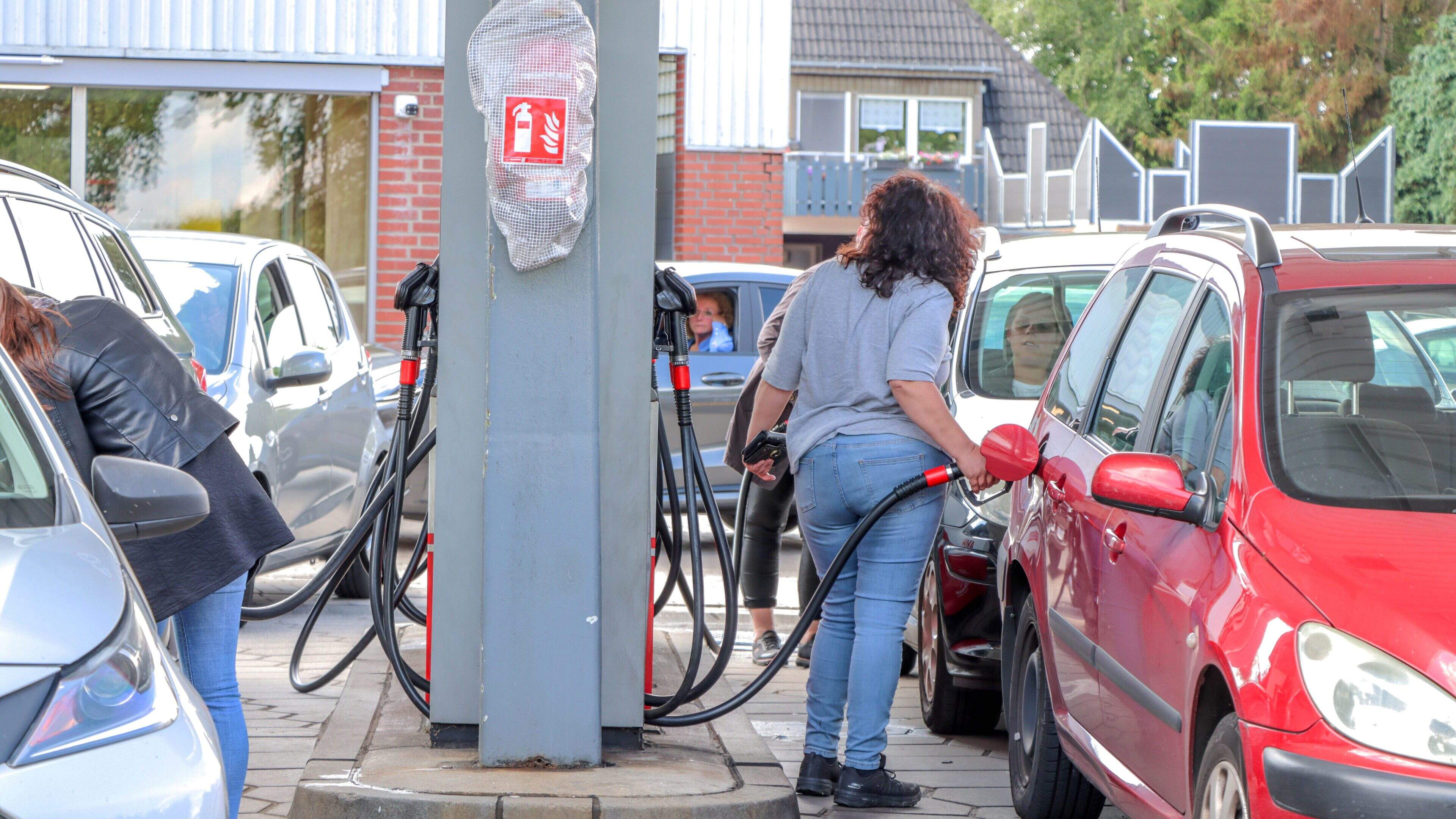 Uitstoot Nederland daalt door hoge energieprijzen: automobil