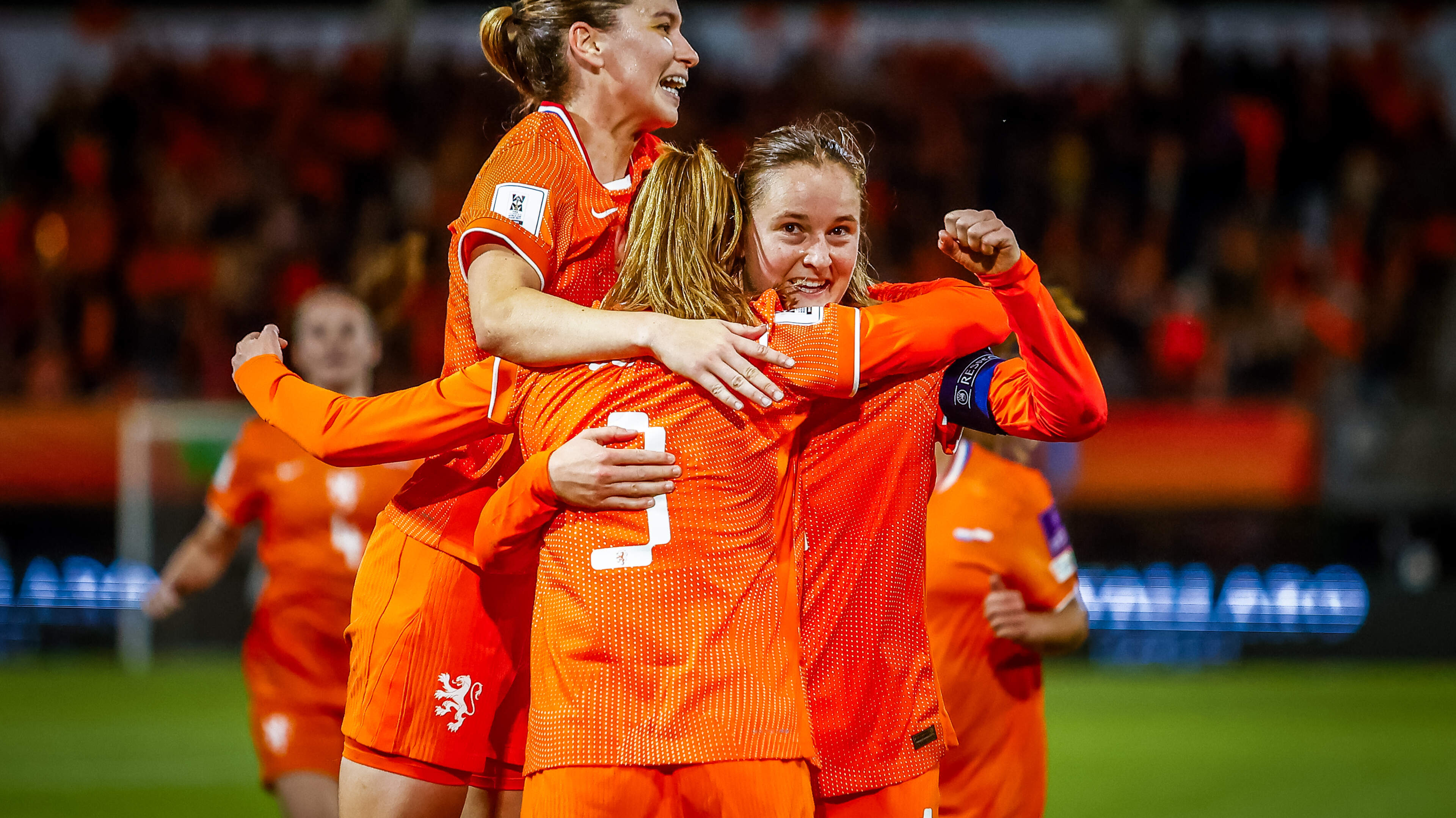 Oranje Leeuwinnen in WK-kwalificatie ondanks zege op Polen v
