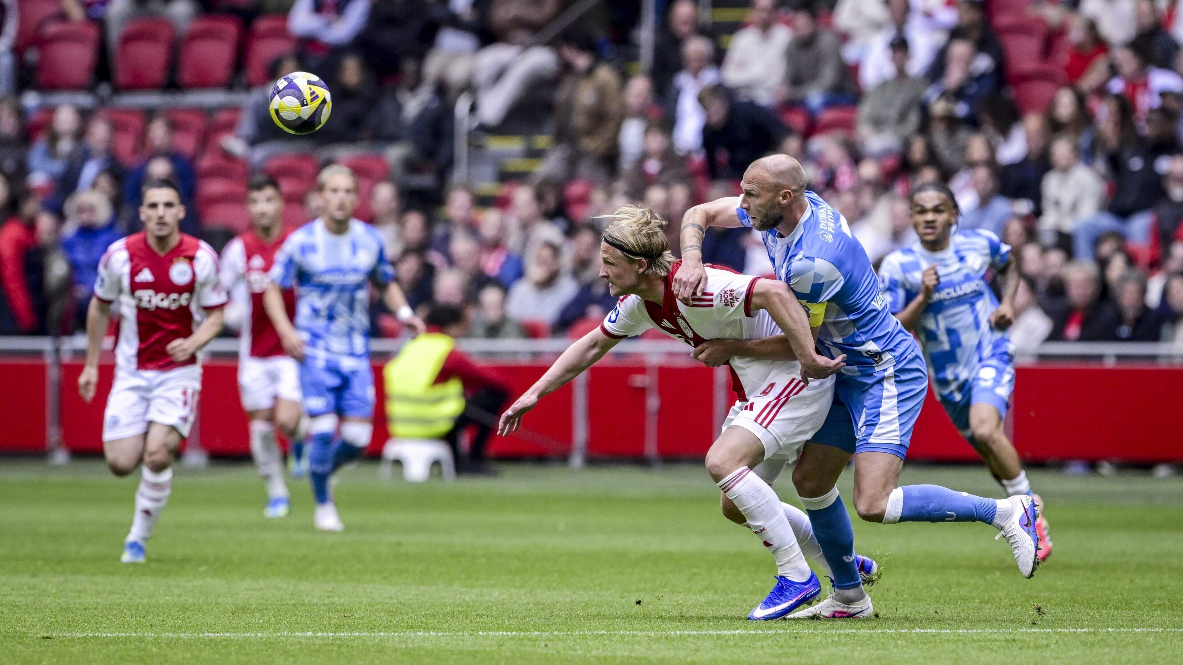 LIVE Eredivisie: Ajax in blessuretijd op achterstand tegen Utrecht, VAR zet streep door gelijkmaker NEC, Telstar op voorsprong