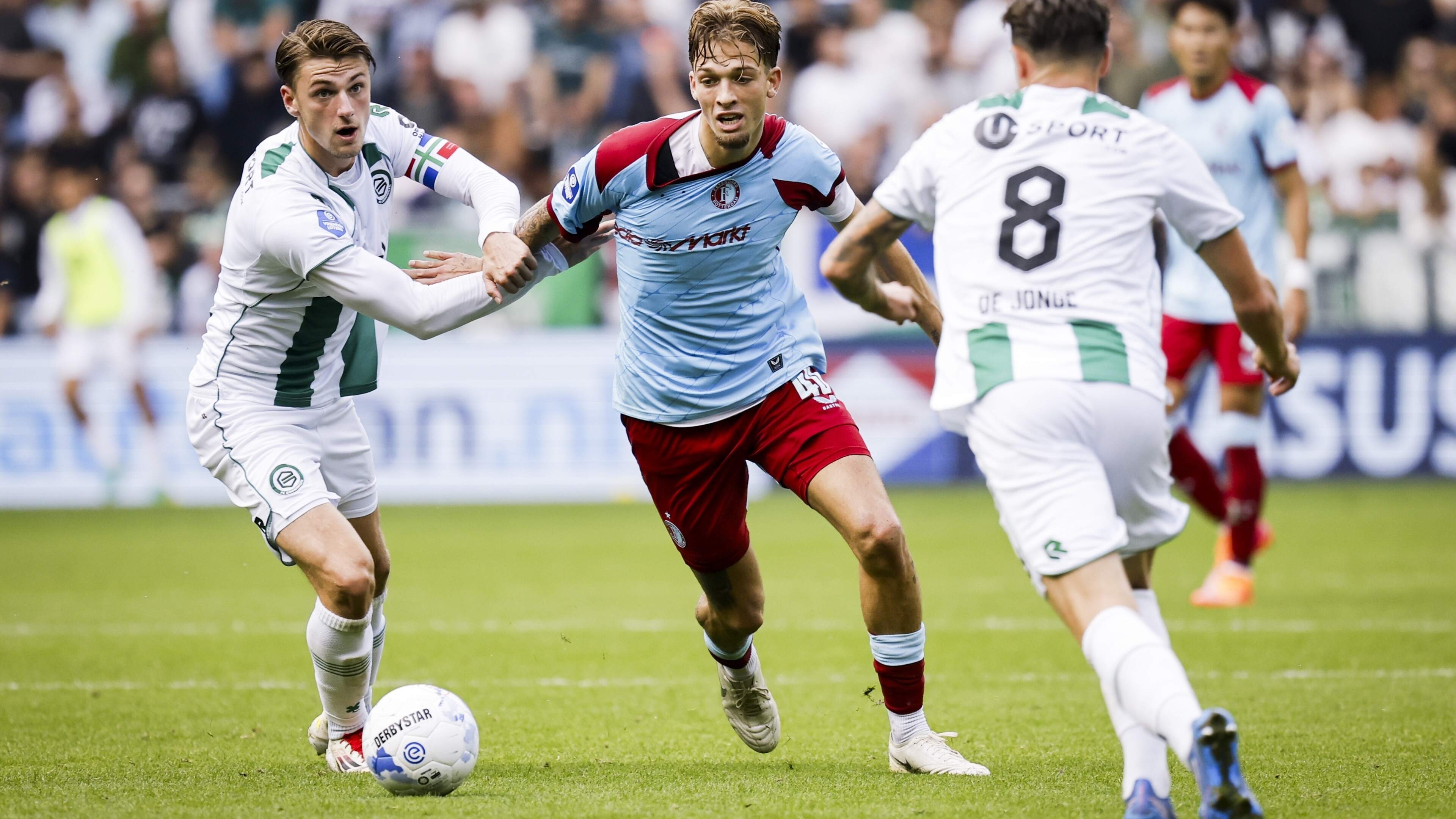 FC Groningen-spelers krijgen contactverbod met Luciano Valente voor kraker met Feyenoord: ’Hij ontfutselde de vorige keer info’