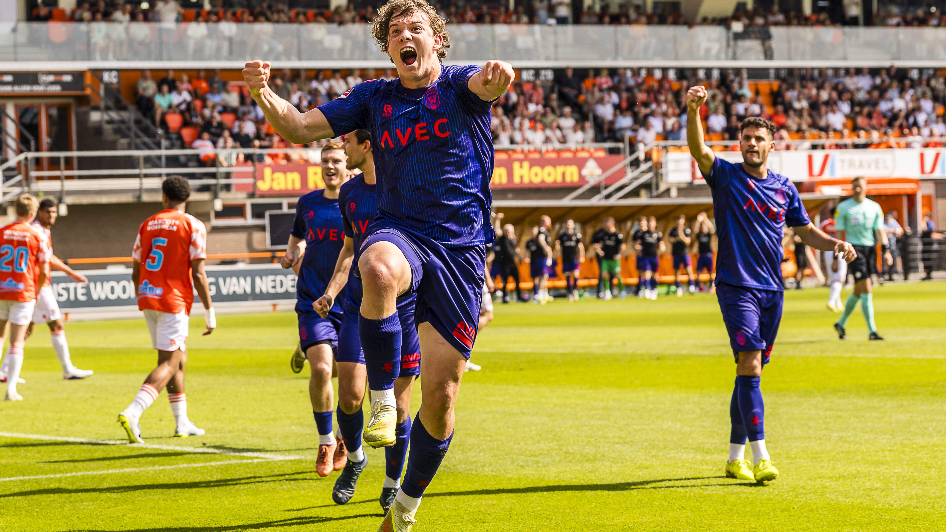 Willem II verslaat FC Volendam in bloedstollende strafschoppenreeks en speelt volgend seizoen weer in de Eredivisie