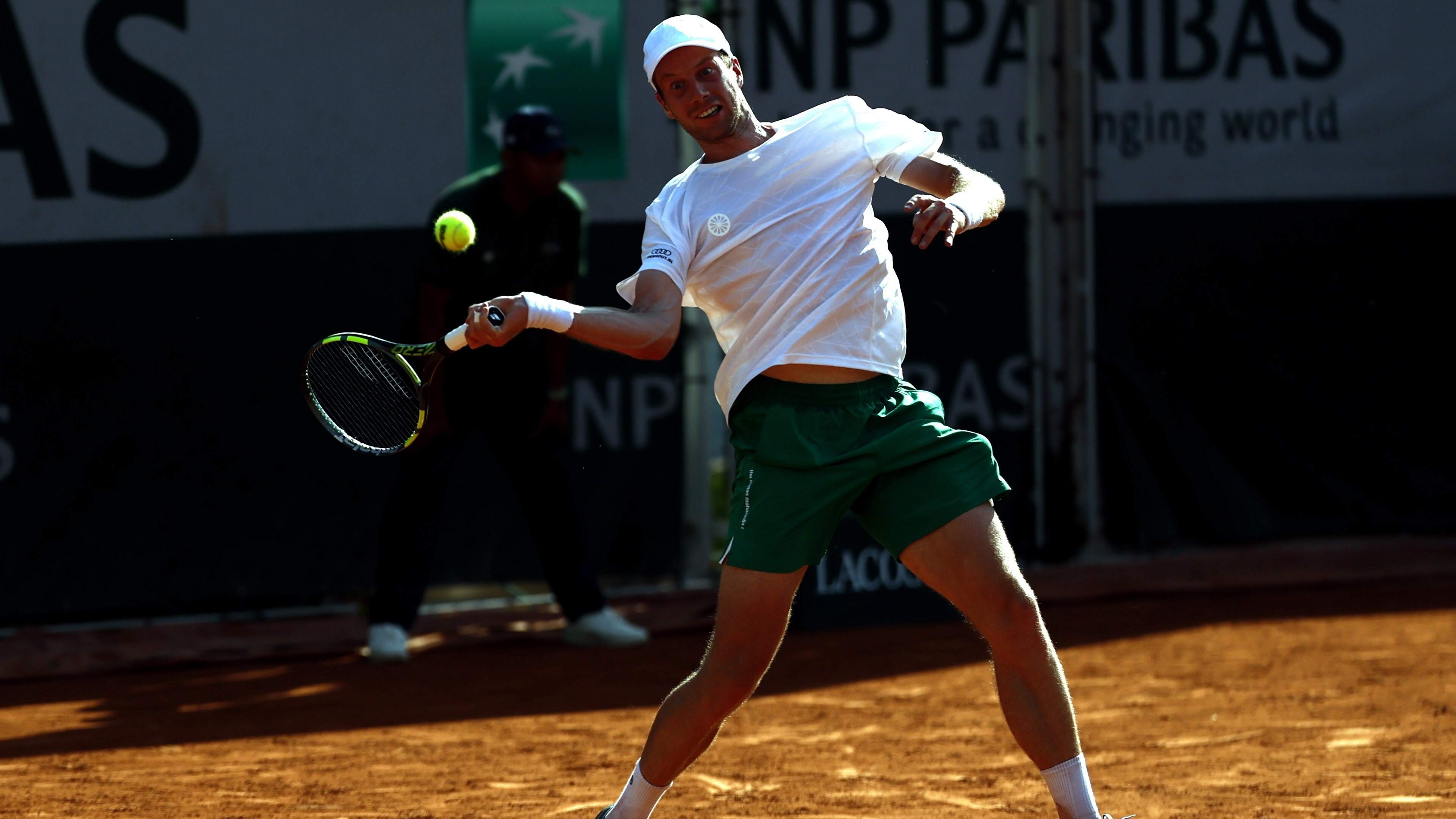 Doek valt meteen voor Botic van de Zandschulp in eerste ronde Roland Garros
