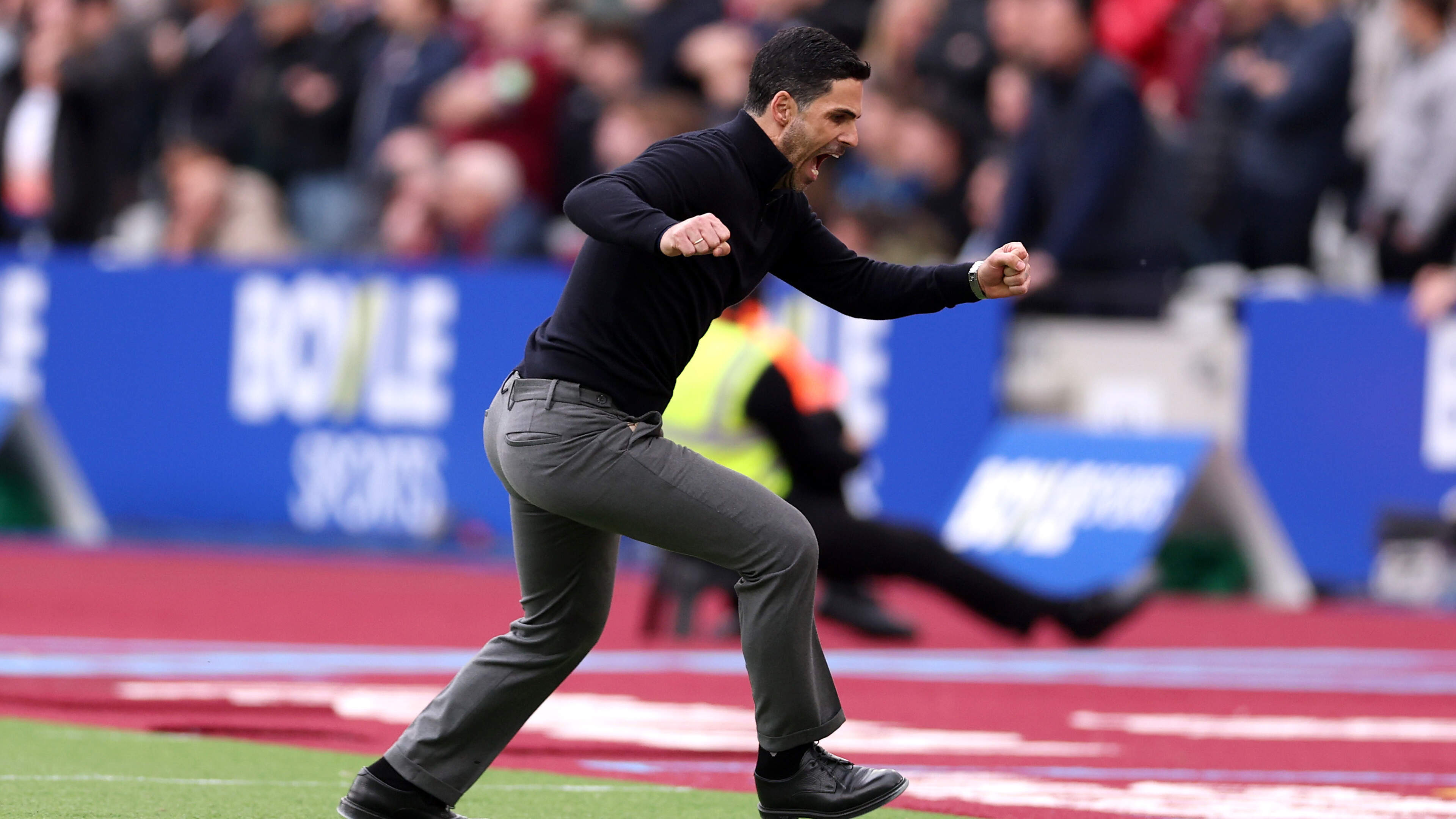 LIVE Premier League: Arsenal boekt cruciale overwinning na spannende ontknoping, Tottenham kan maandag slag slaan