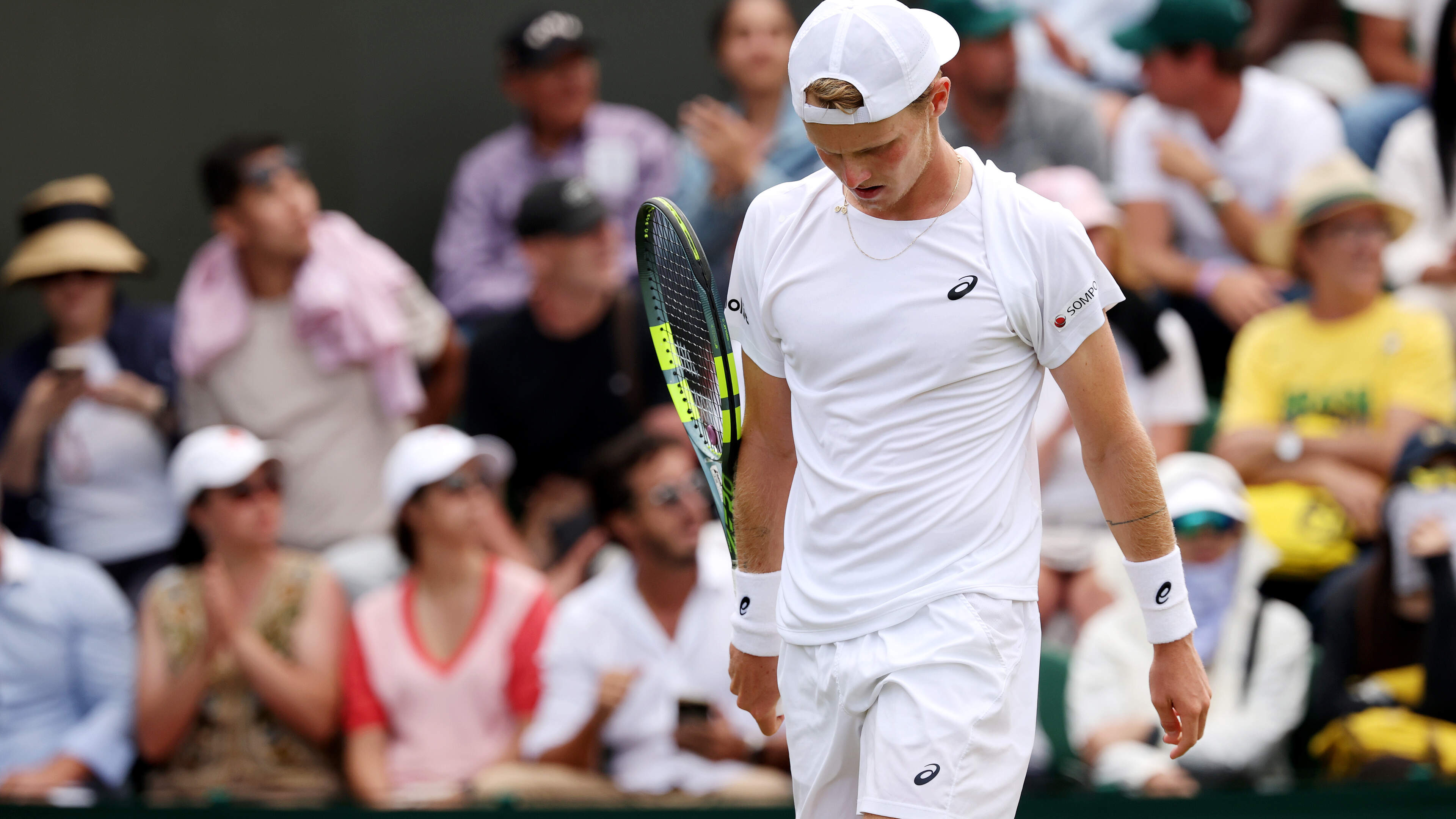 Jesper de Jong in tweede ronde Wimbledon niet opgewassen tegen Braziliaans wonderkind Joao Fonseca (19)