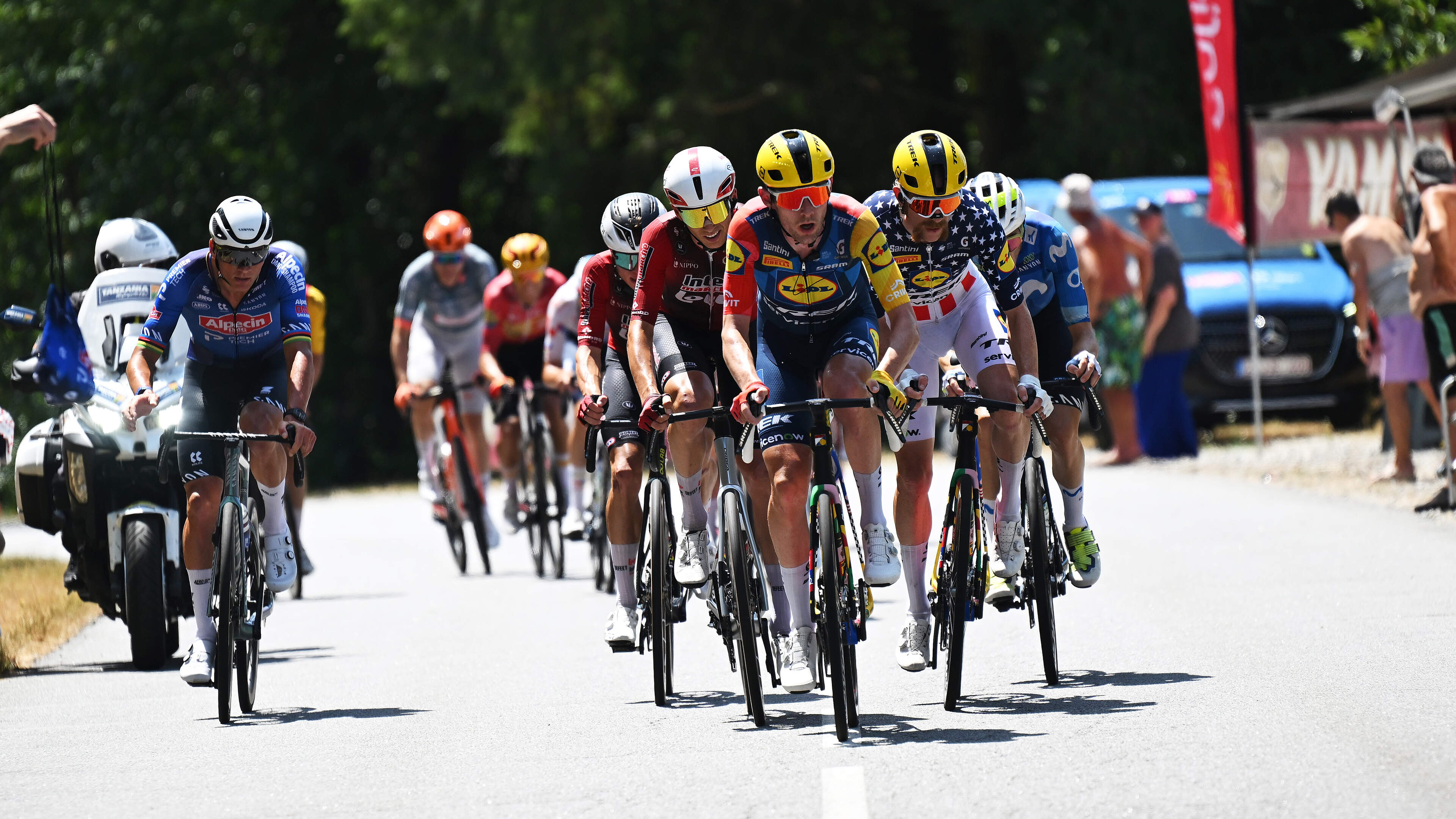 LIVE Tour de France | Spannend slot in bloedhete etappe: Mathieu van der Poel jaagt op ritzege