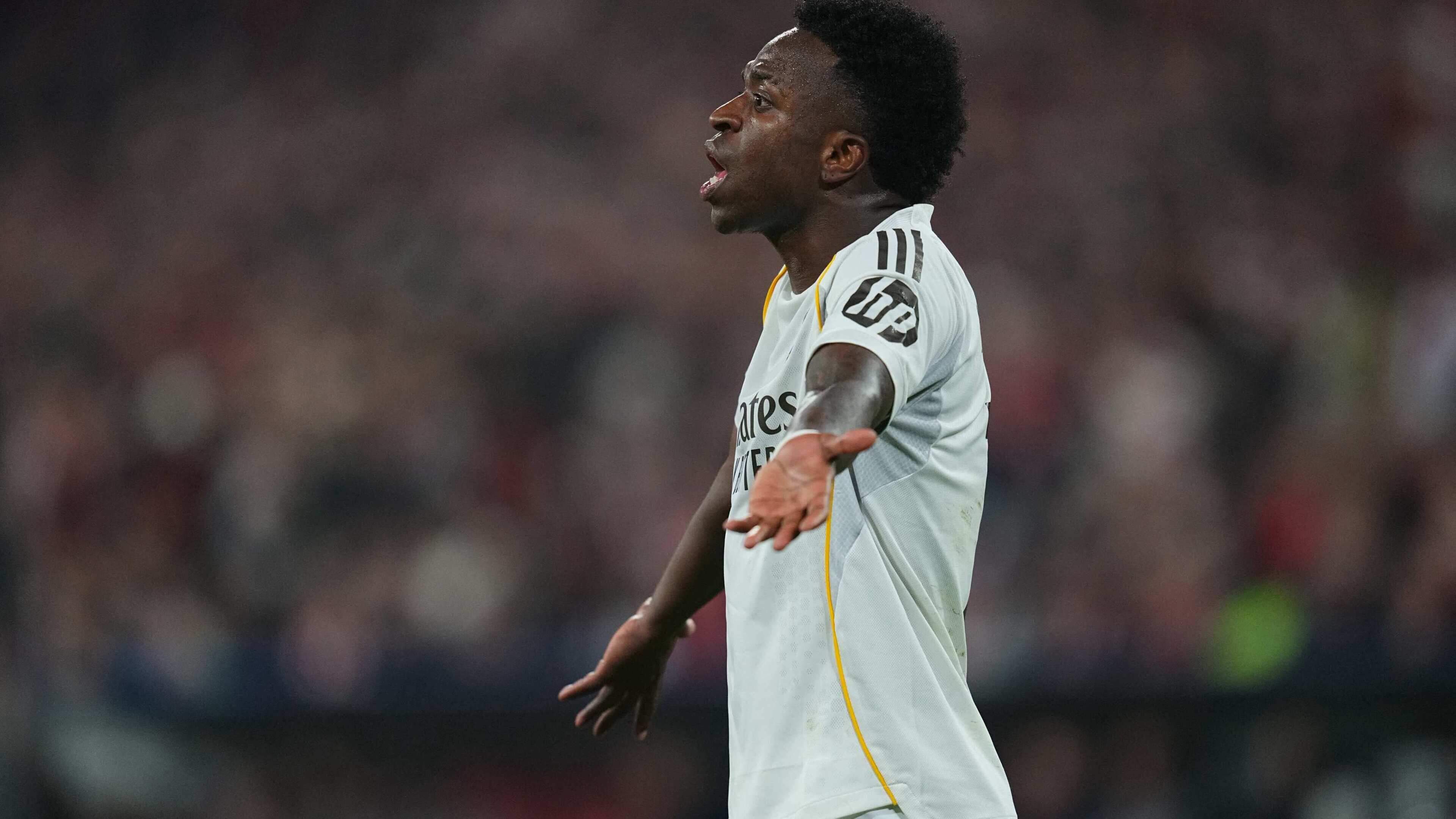 Real Madrid-sterren Vinicius Junior en Jude Bellingham clashen tijdens uitschakeling bij Bayern München: ’Jij moet je mond houden’