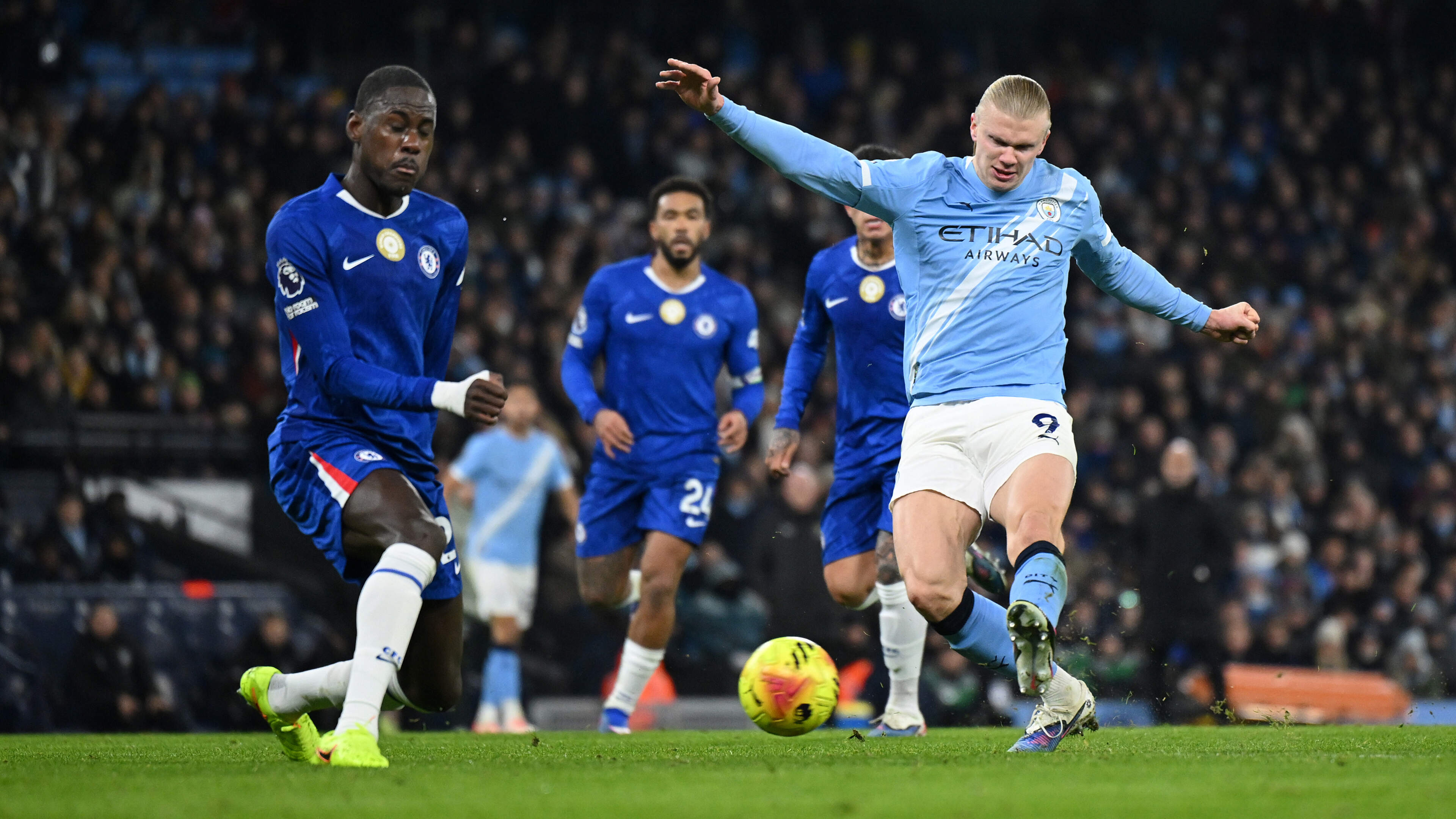 Moordend gevecht binnen Engelse voetbalelite: slotfase Premier League gaat om honderden miljoenen