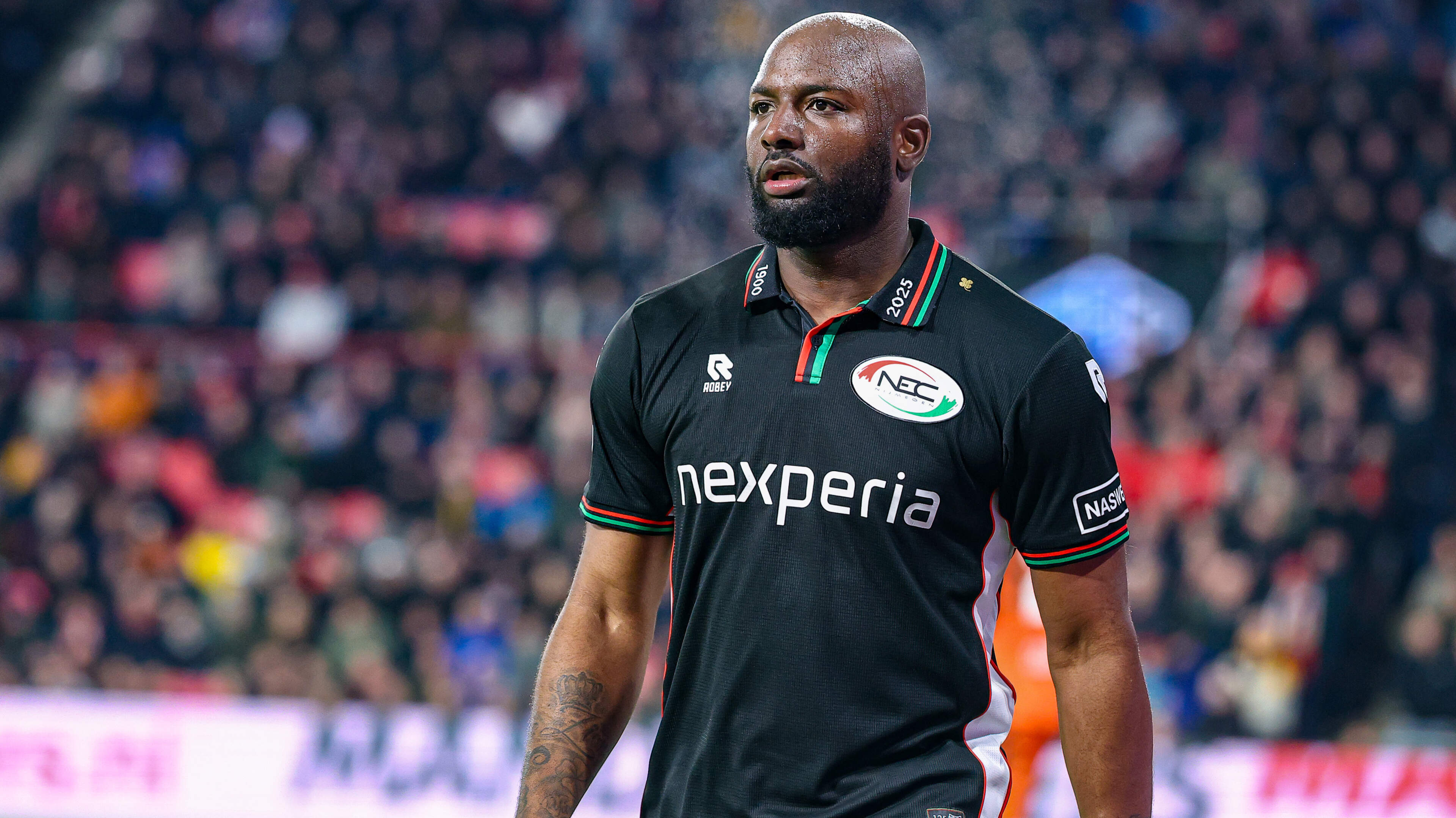 LIVE transferblog: NEC zwaait onder anderen oud-internationa