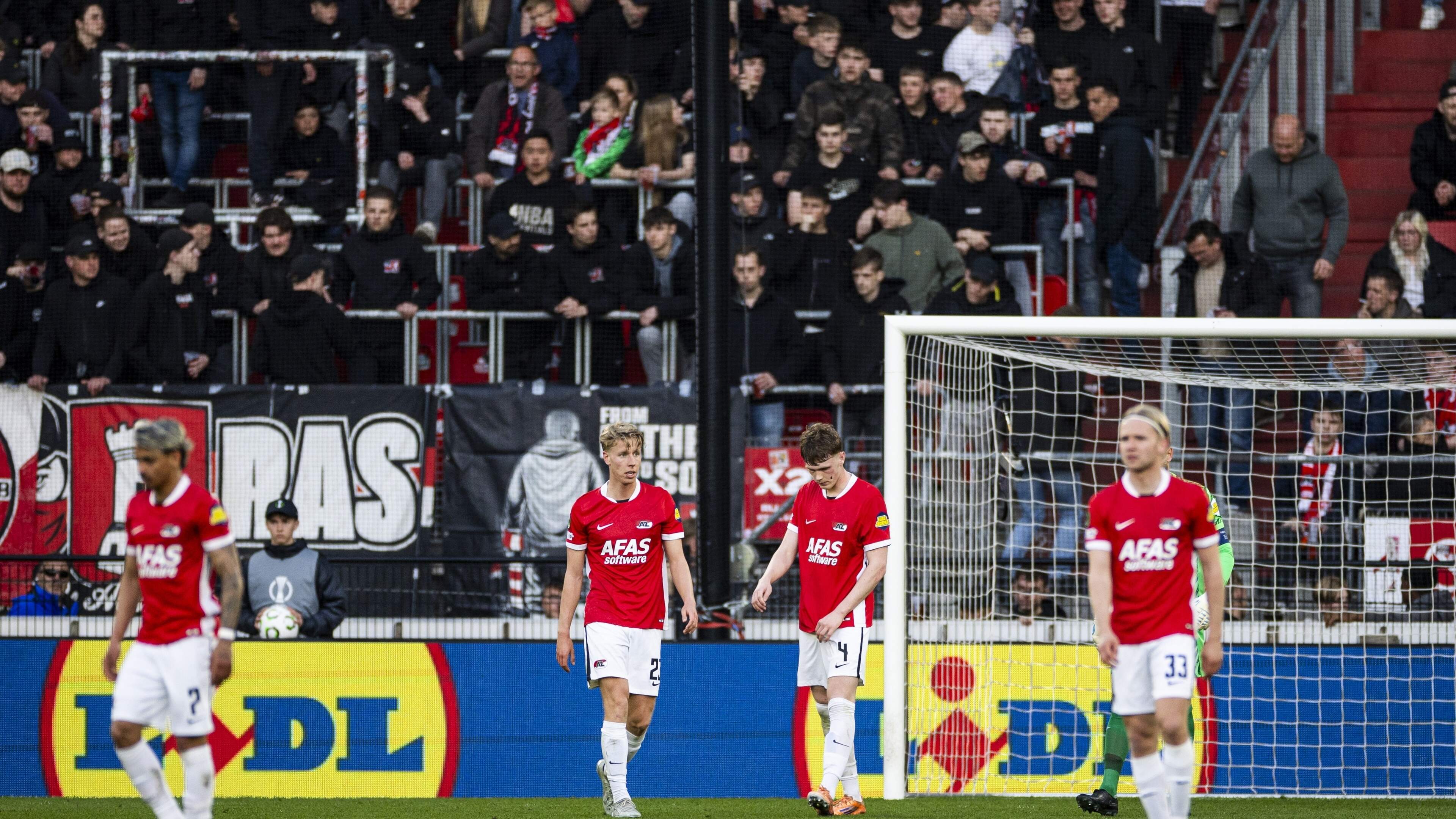 LIVE Conference League: treffer Isak Jensen geeft B-elftal van AZ sprankje hoop op wonder tegen Shakhtar