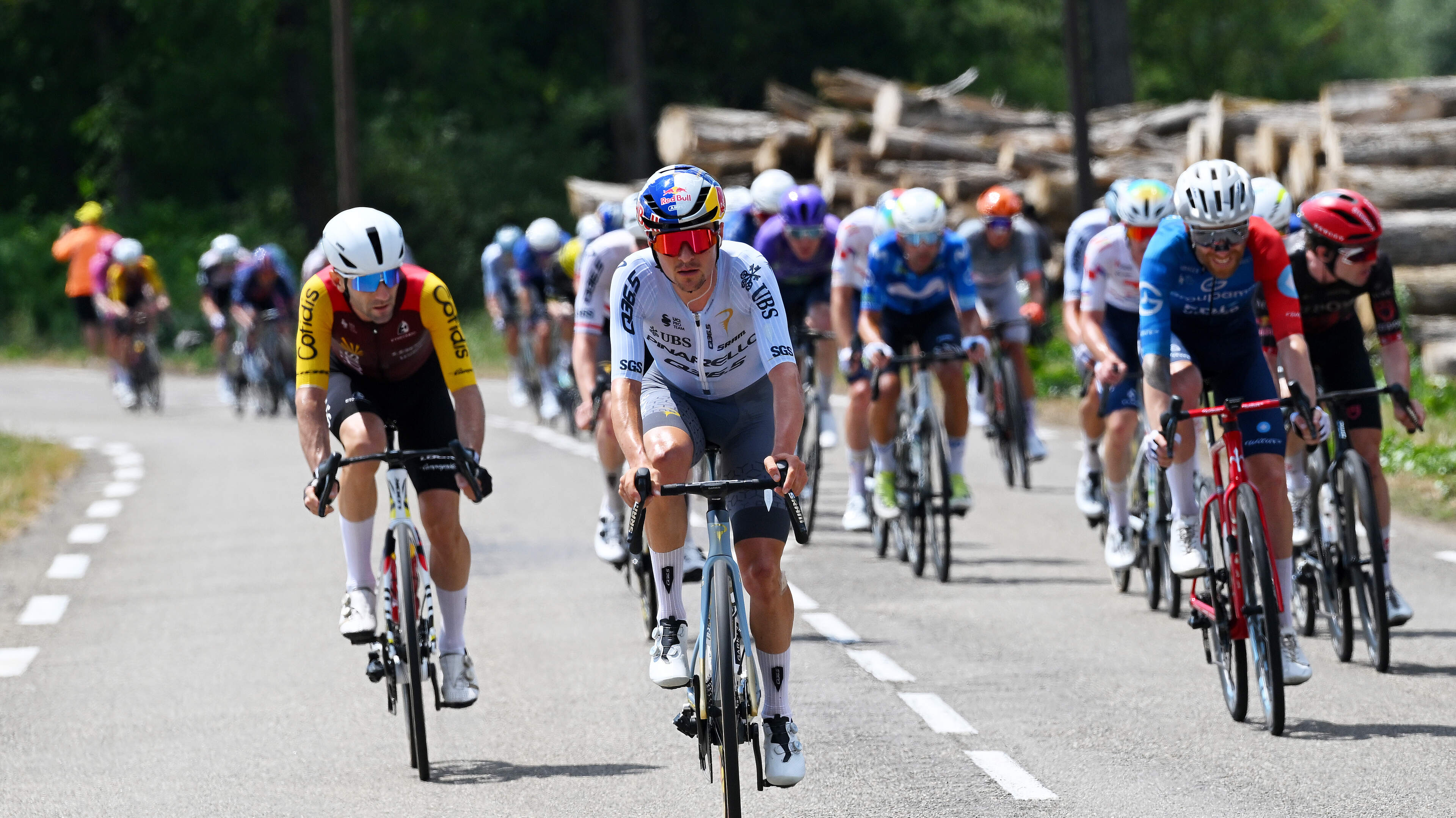LIVE Tour de France | Vluchters strijden om dagzege, Tom Pidcock virtueel naar tweede plek in algemeen klassement