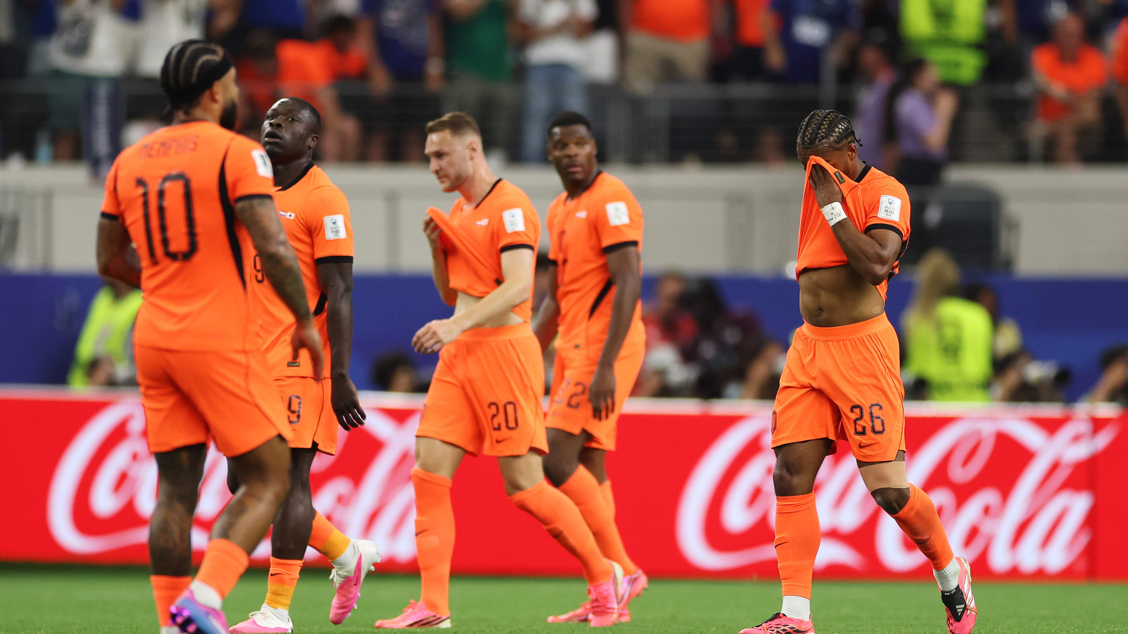 Nederlands elftal geeft in slotfase zege weg tegen Japan op WK 2026