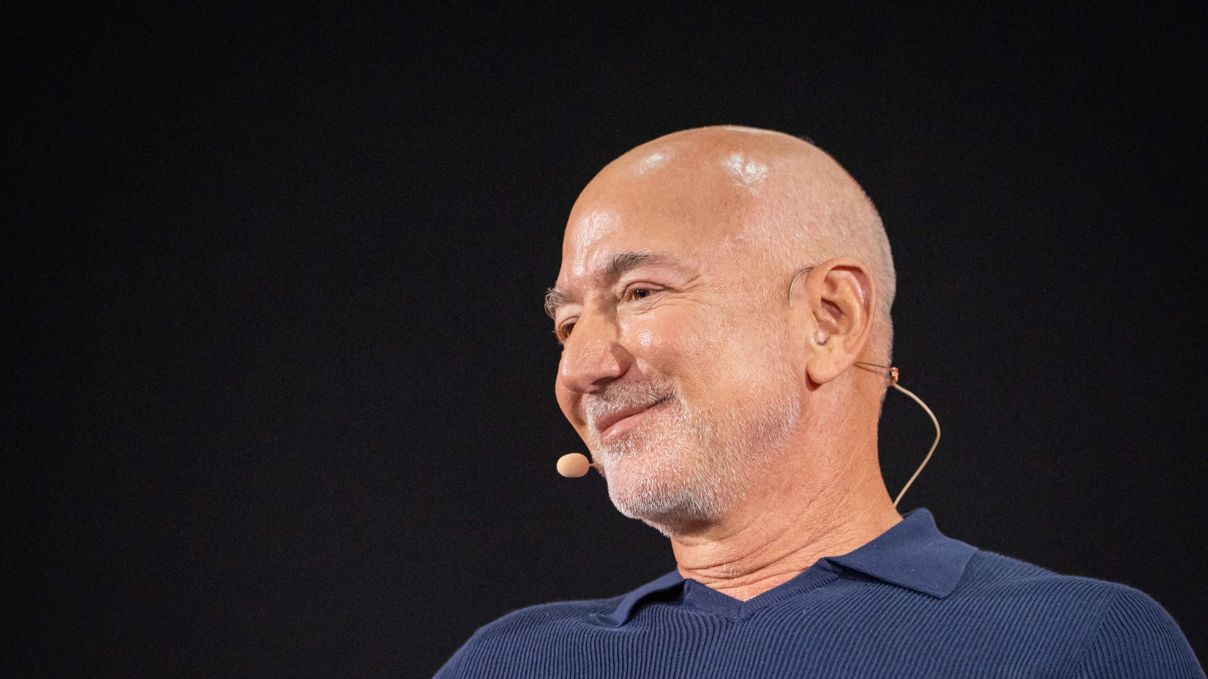 Als Jeff Bezos ’ja’ zegt, wordt Liverpool voor Vigil van Dijk en co een ’powerhouse’ met miljarden
