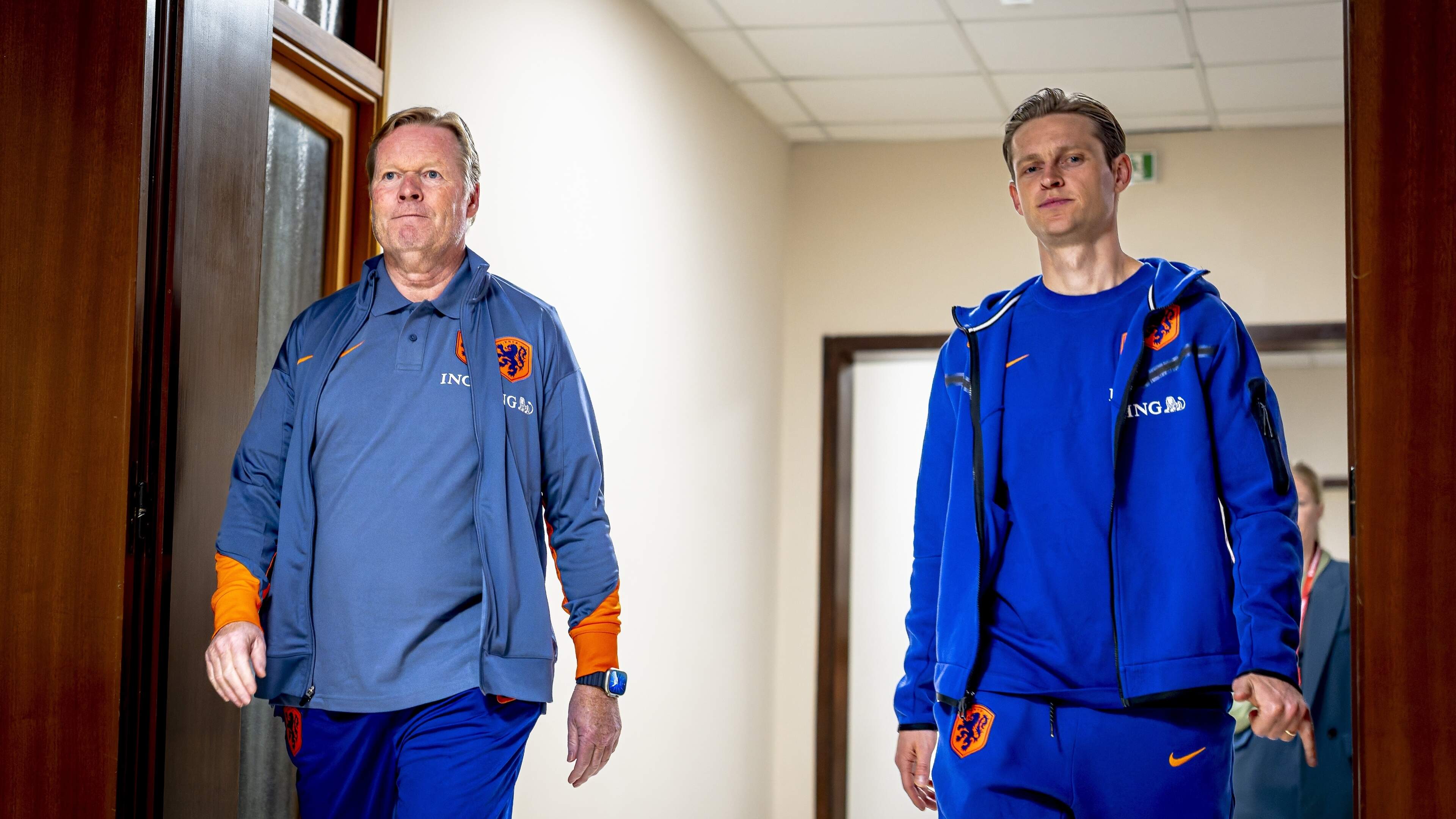 Ronald Koeman uit kritiek op Real Madrid en FC Barcelona en verdedigt Frenkie de Jong: ’Het is niet eerlijk’