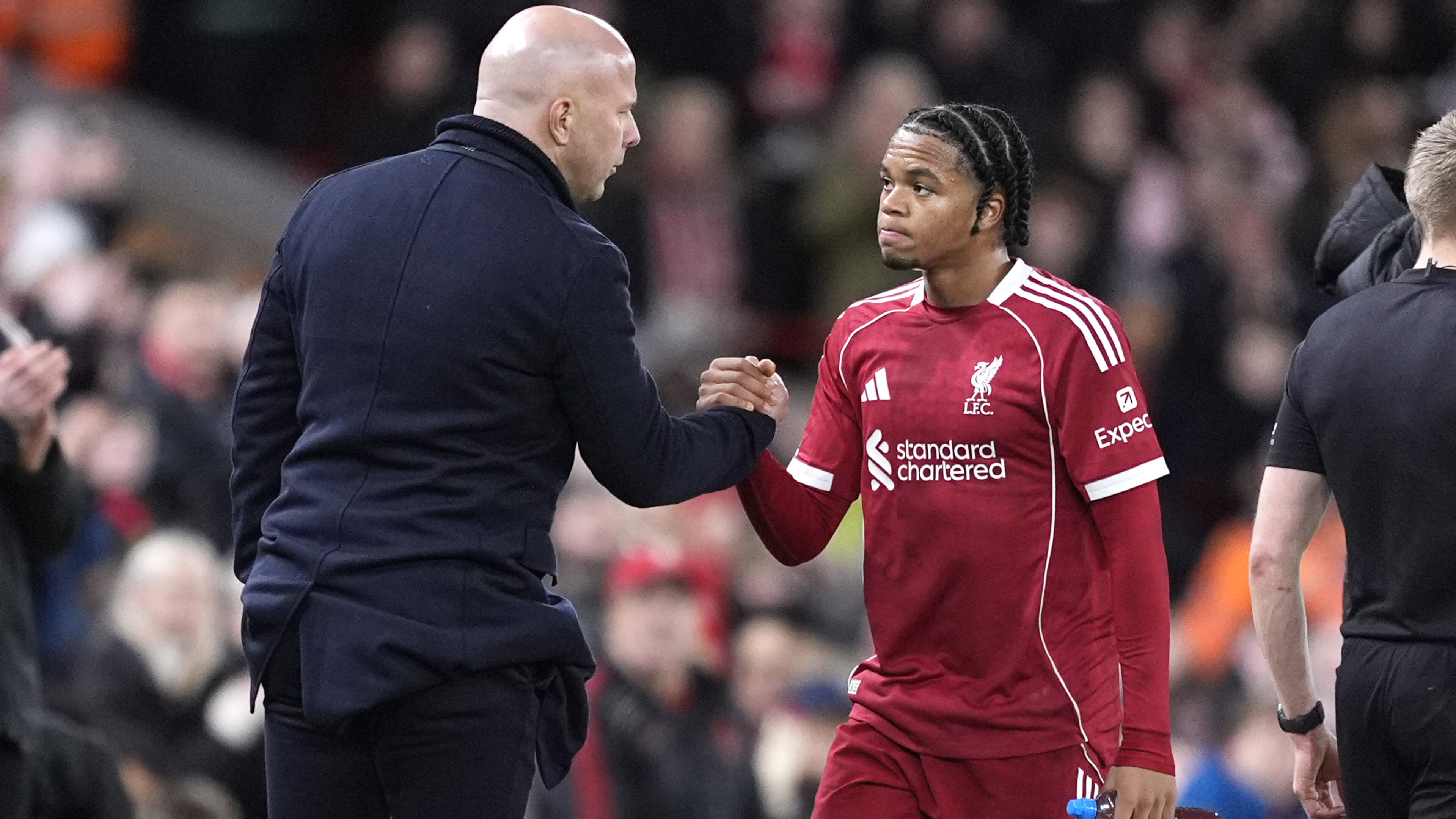 Kan toptalent Rio Ngumoha (17) Arne Slot naar halve finale Champions League schieten?