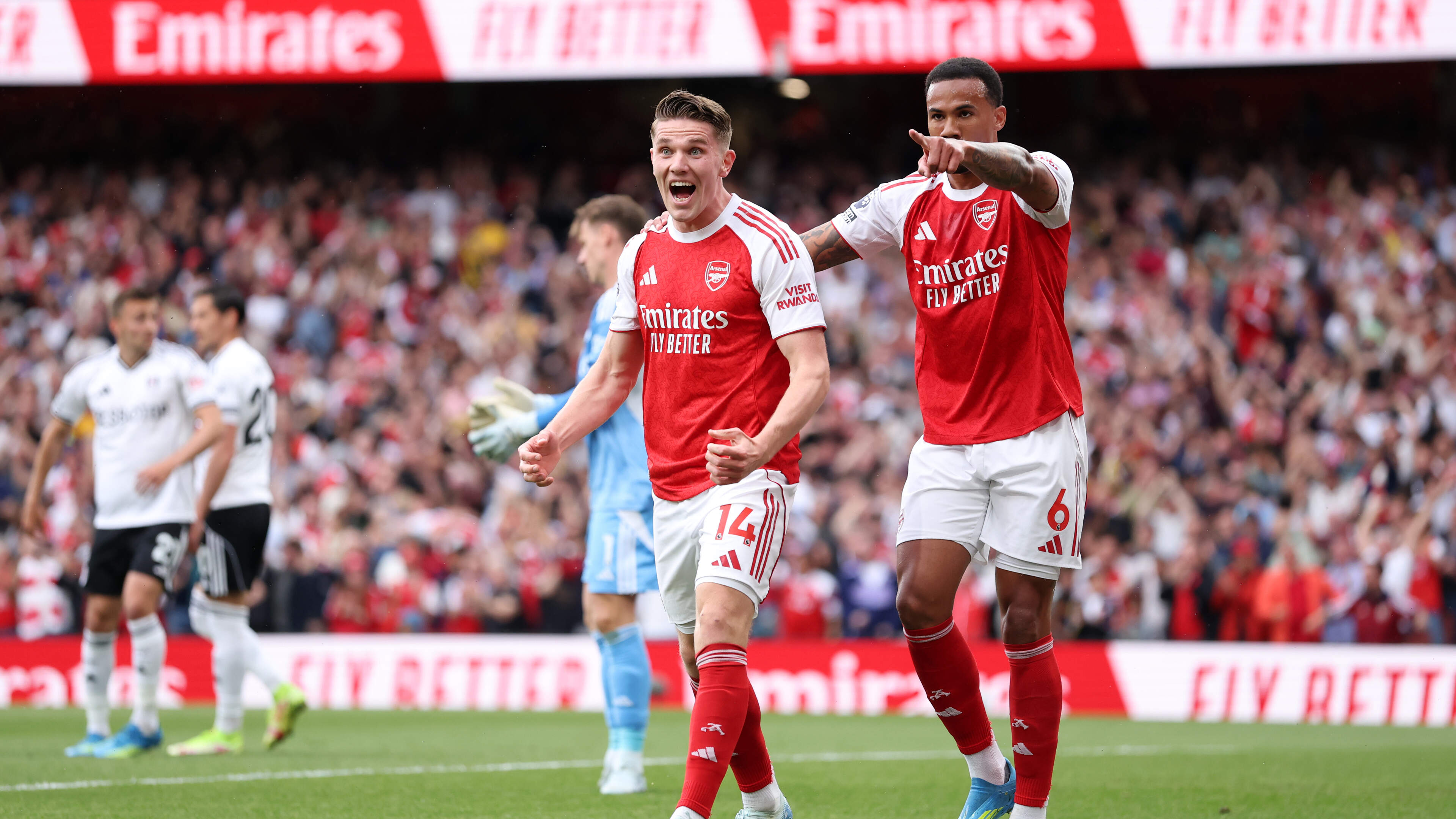 LIVE Premier League: koploper Arsenal al op rozen tegen Fulham en doet goede zaken in spannende titelstrijd met City