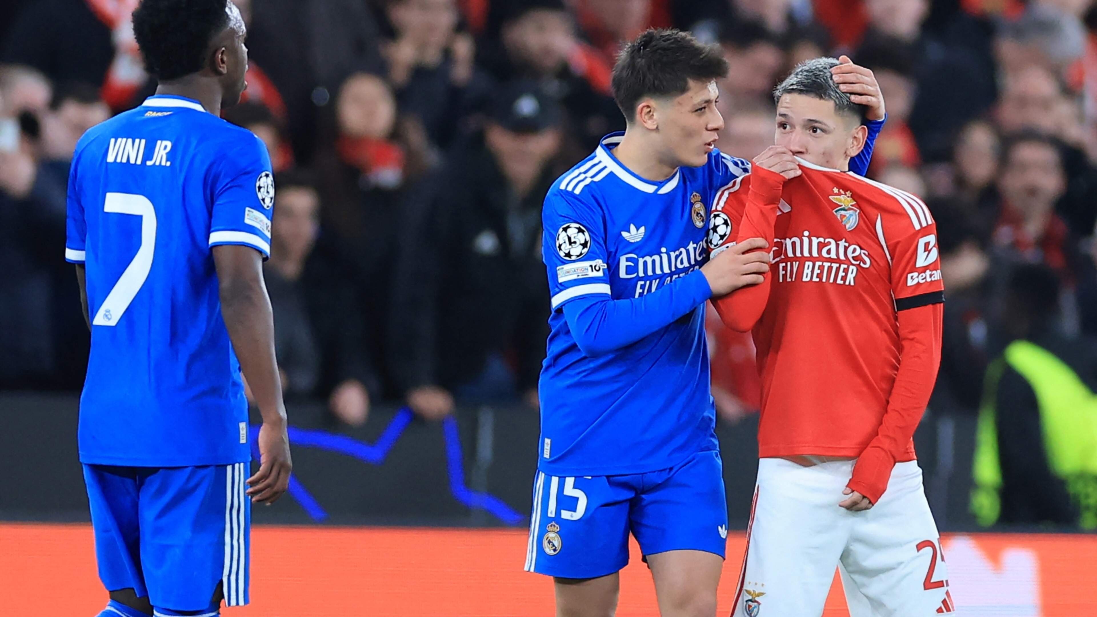 FIFA neemt schorsing Gianluca Prestianni over: Argentijn van Benfica dreigt twee duels op WK te missen