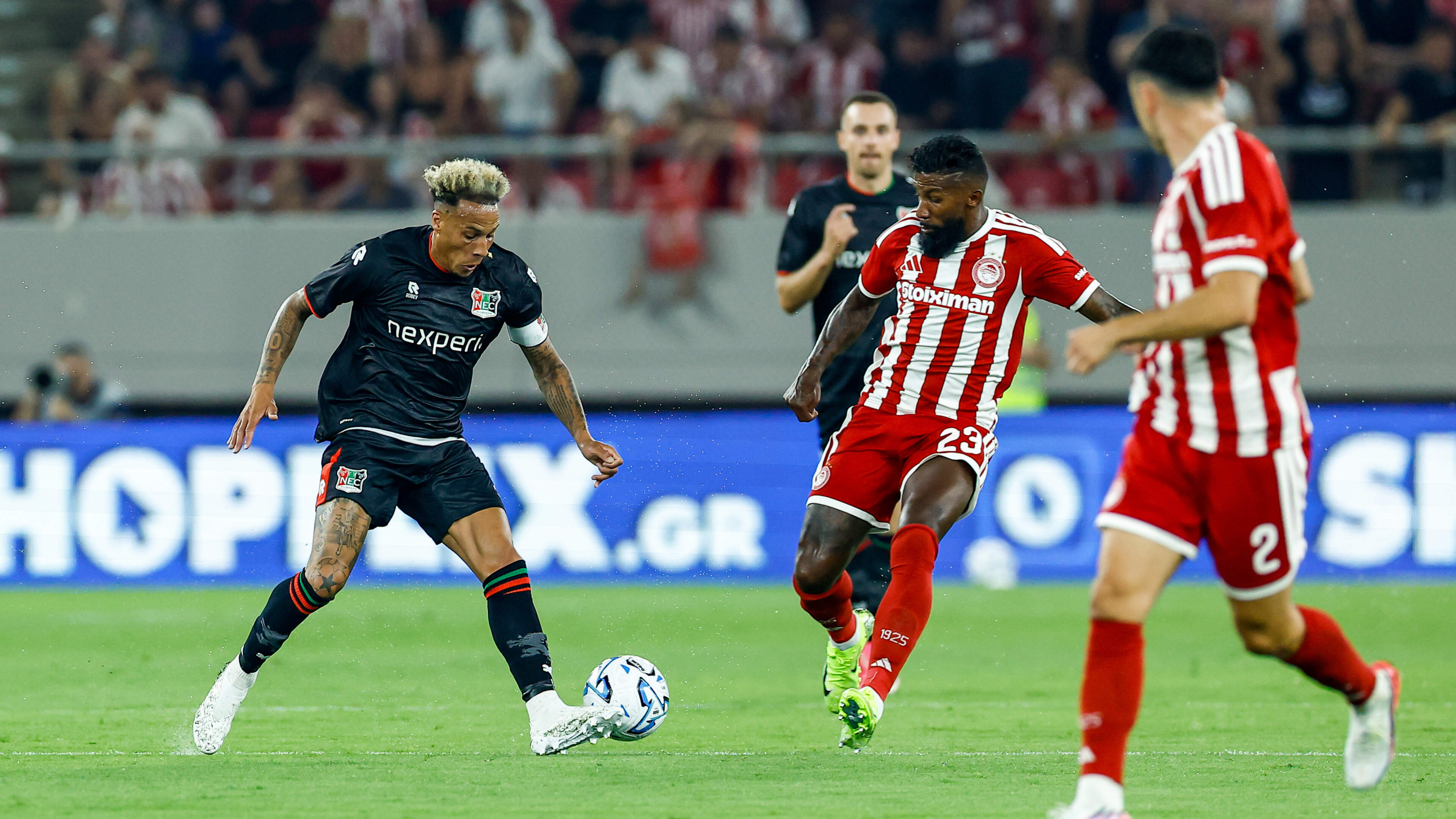 NEC mag blijven dromen van Champions League na doelpuntloos gelijkspel bij Olympiakos