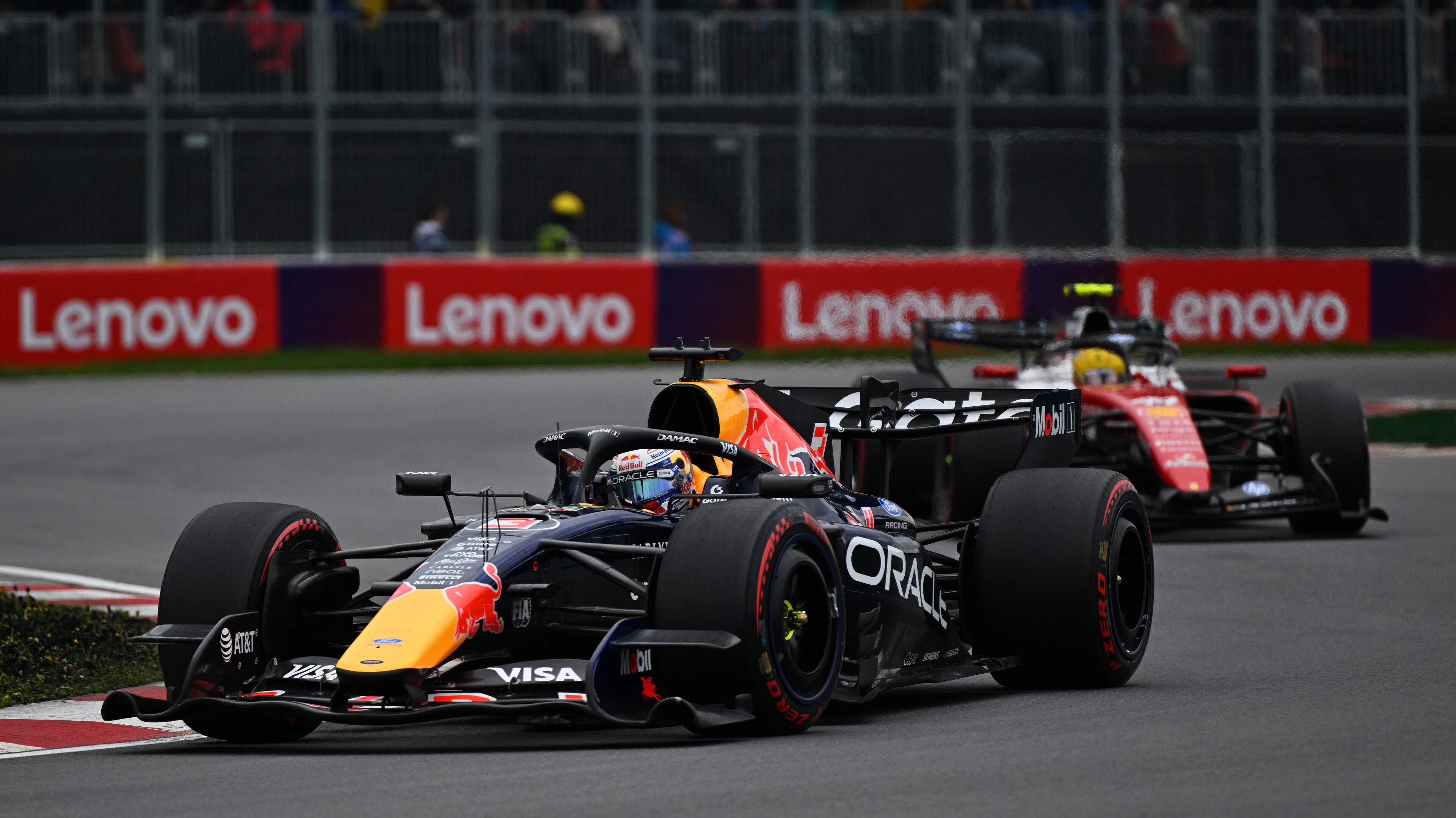 Max Verstappen pakt eerste podiumplek van het jaar in Canada, Kimi Antonelli deelt dreun uit aan George Russell