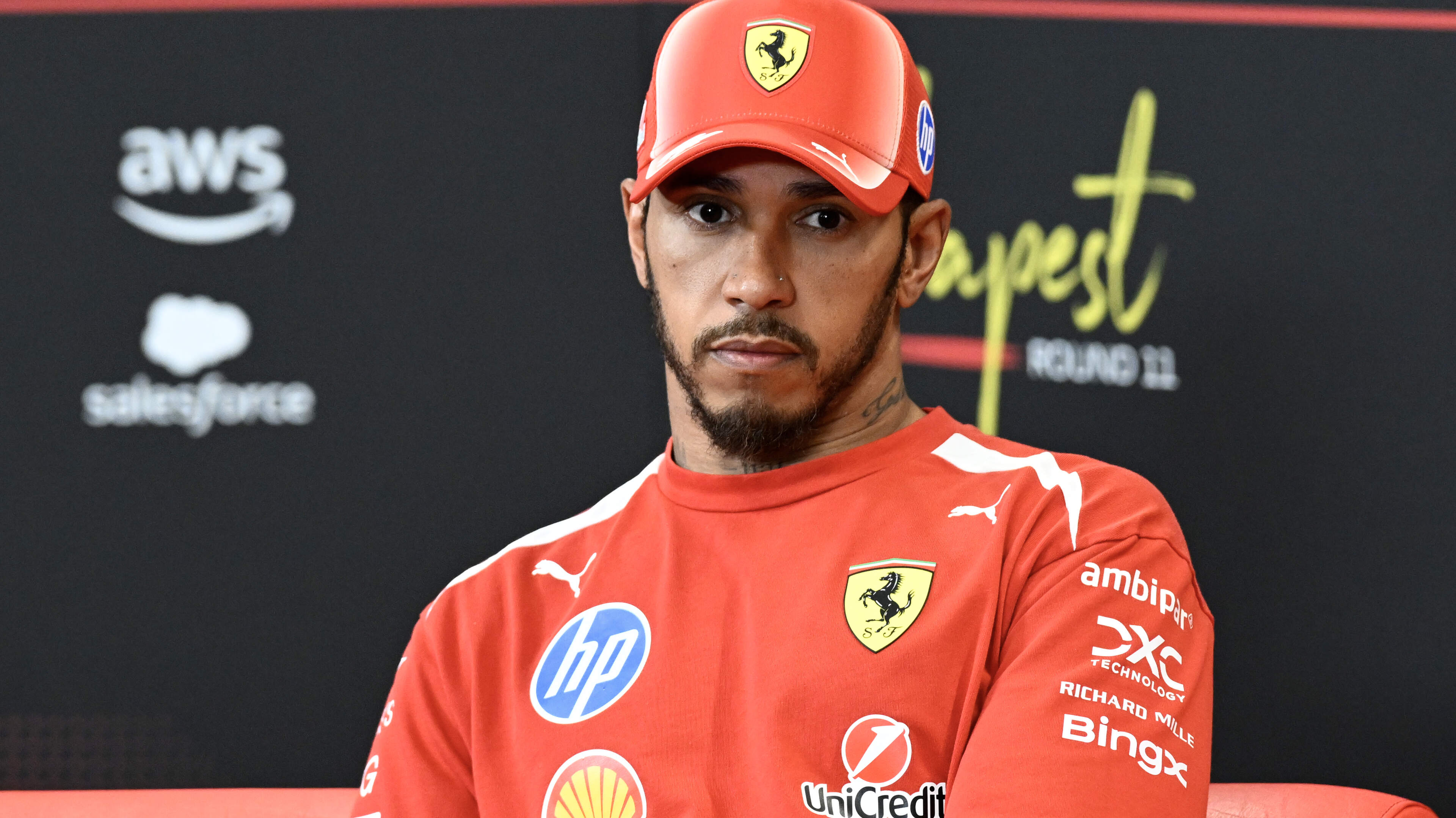 Lewis Hamilton bestraft in Hongarije na hinderen Oscar Piastri tijdens kwalificatie
