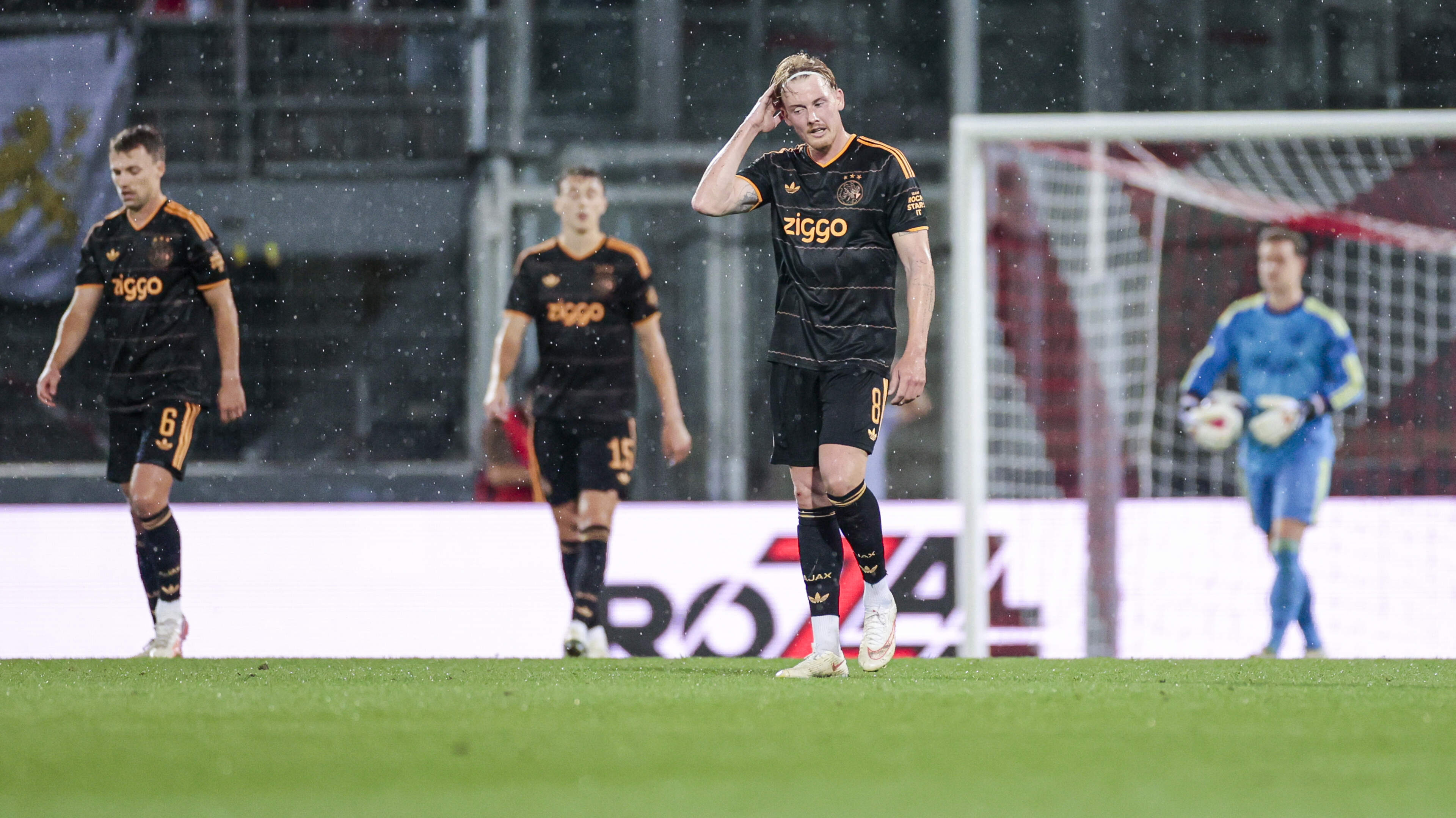 LIVE Conference League: Ajax weer op gelijke hoogte bij FC Sion na heerlijke treffer Julian Brandt
