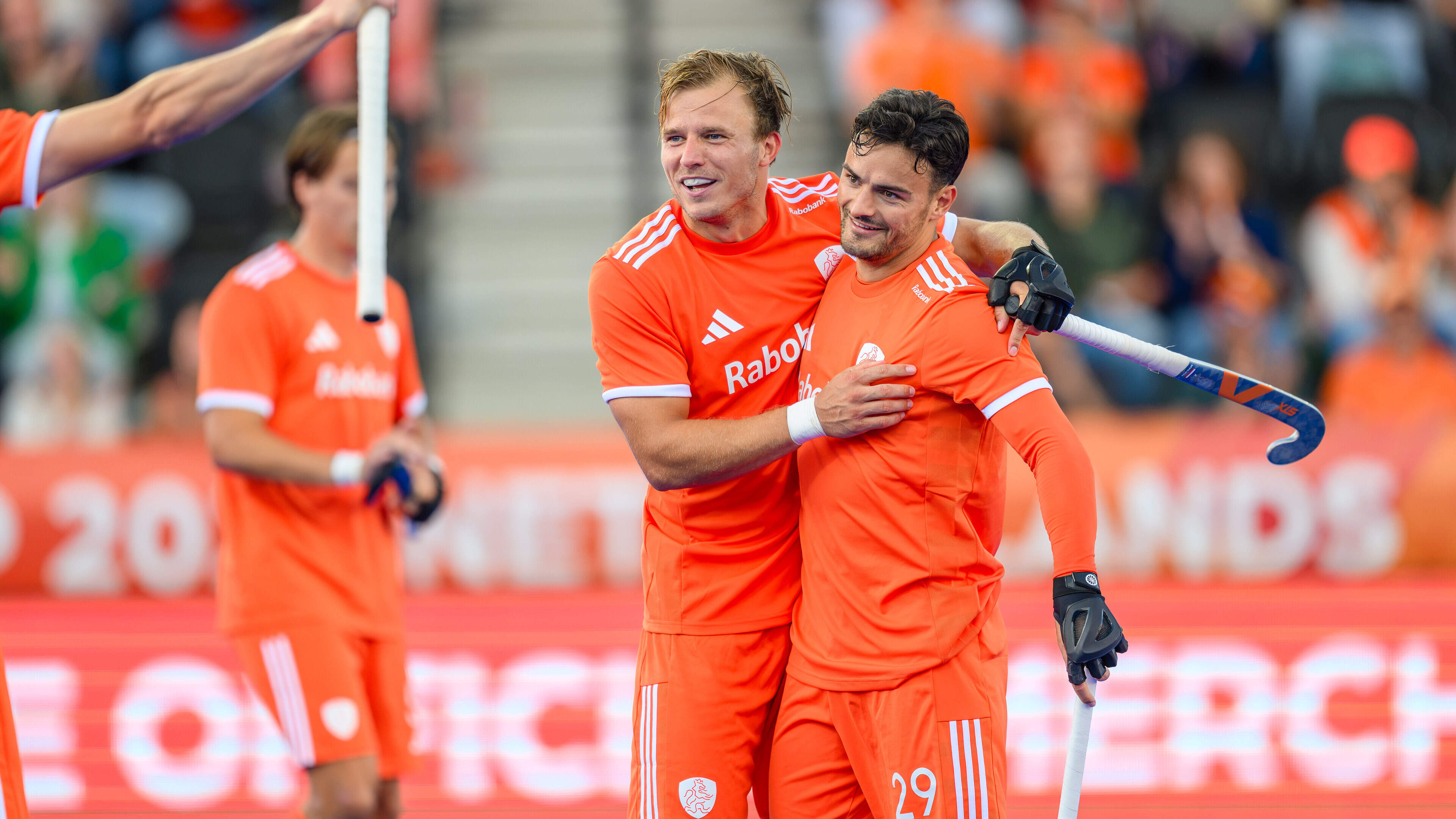 WK hockey: naar kampioensvorm zoekend Oranje worstelt zich in laatste kwart langs Japan