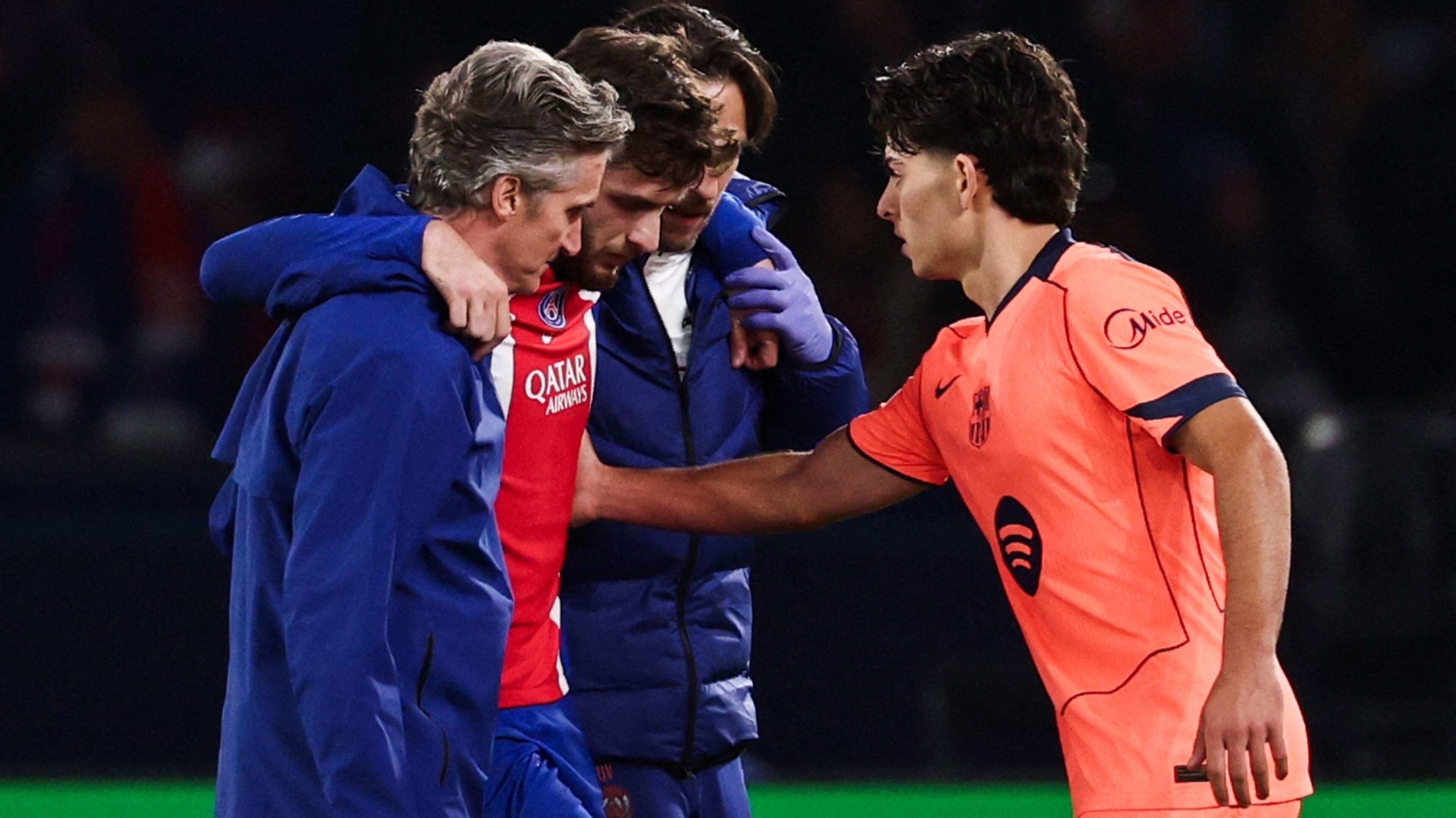 Dreun voor Paris Saint-Germain: Khvicha Kvaratskhelia rest van het seizoen aan de kant met zware knieblessure