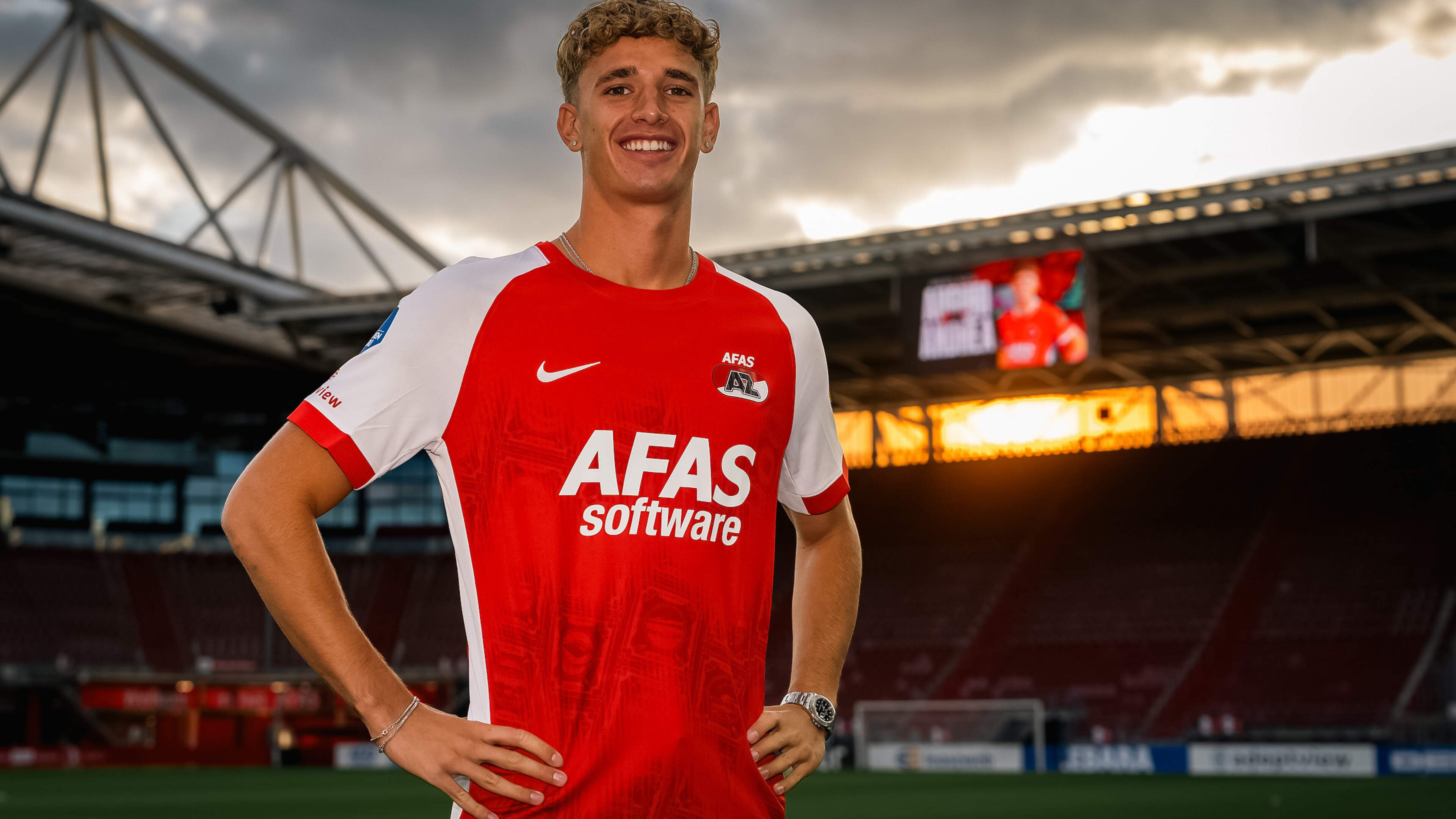 LIVE Transfers | AZ neemt Natali definitief over van Leverkusen, Dirk Proper van NEC naar Heerenveen 