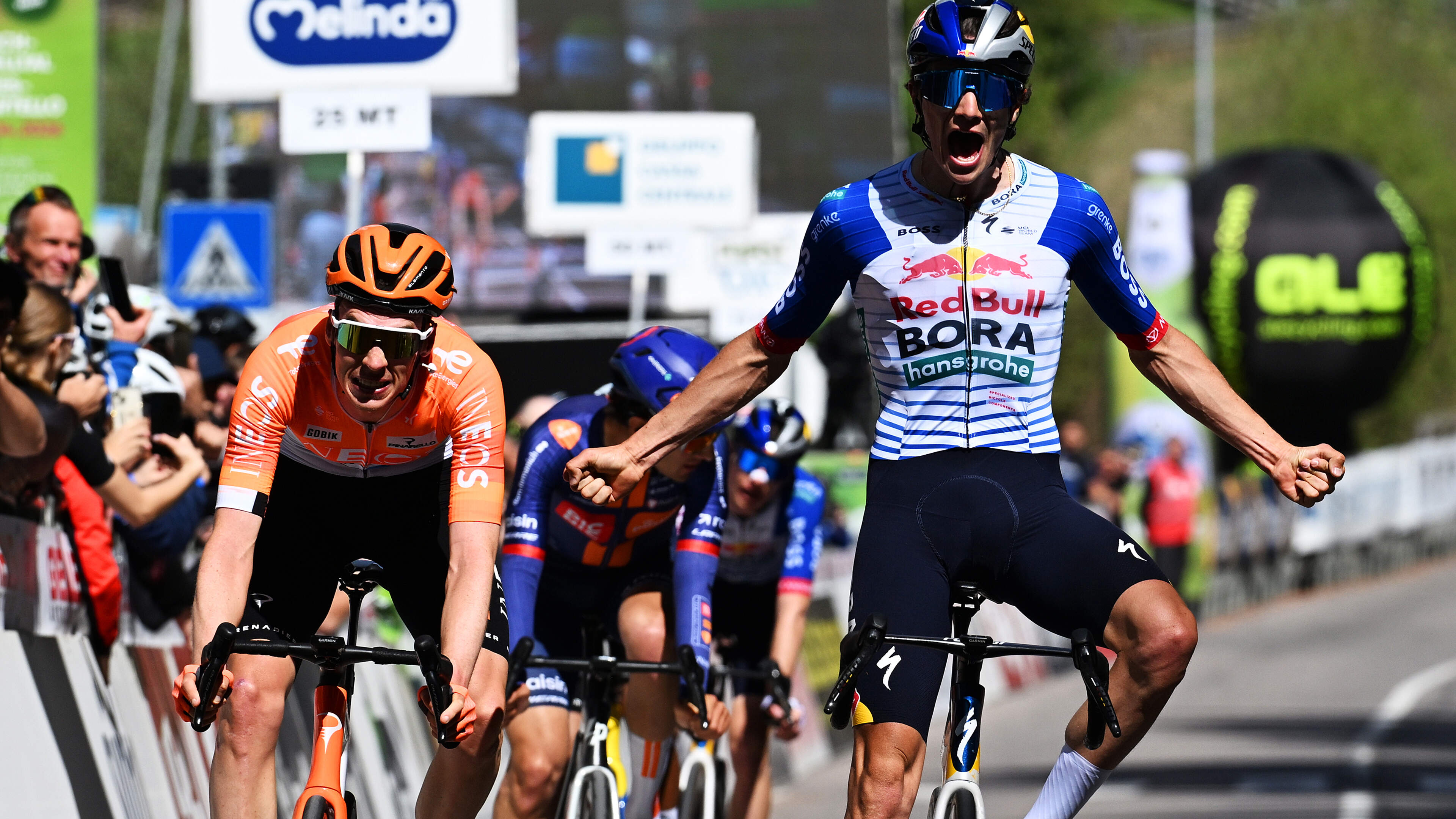 Weer nét niet: Thymen Arensman in zicht van finish ingelopen na aanval in Ronde van de Alpen
