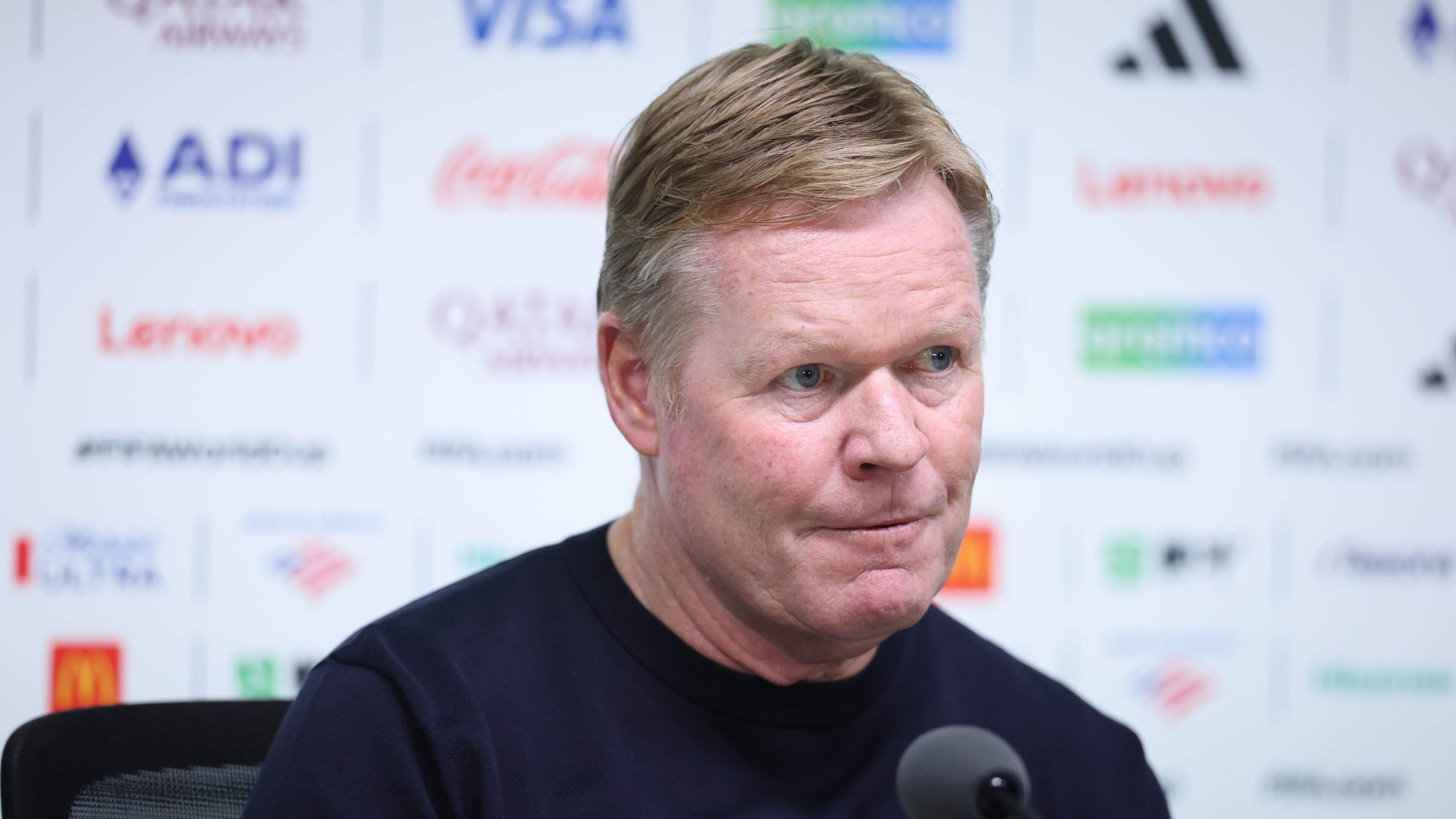 Ronald Koeman (63) vertrekt als bondscoach van het Nederlands elftal: ’Het doet pijn dat mijn periode bij Oranje zo eindigt’
