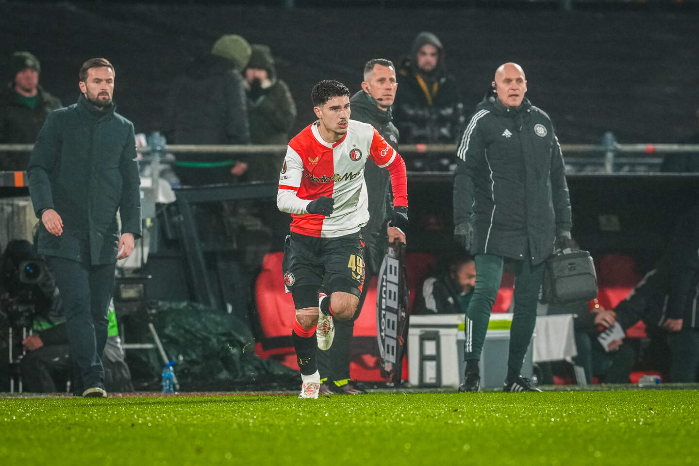 Shaqueel van Persie debuteert.