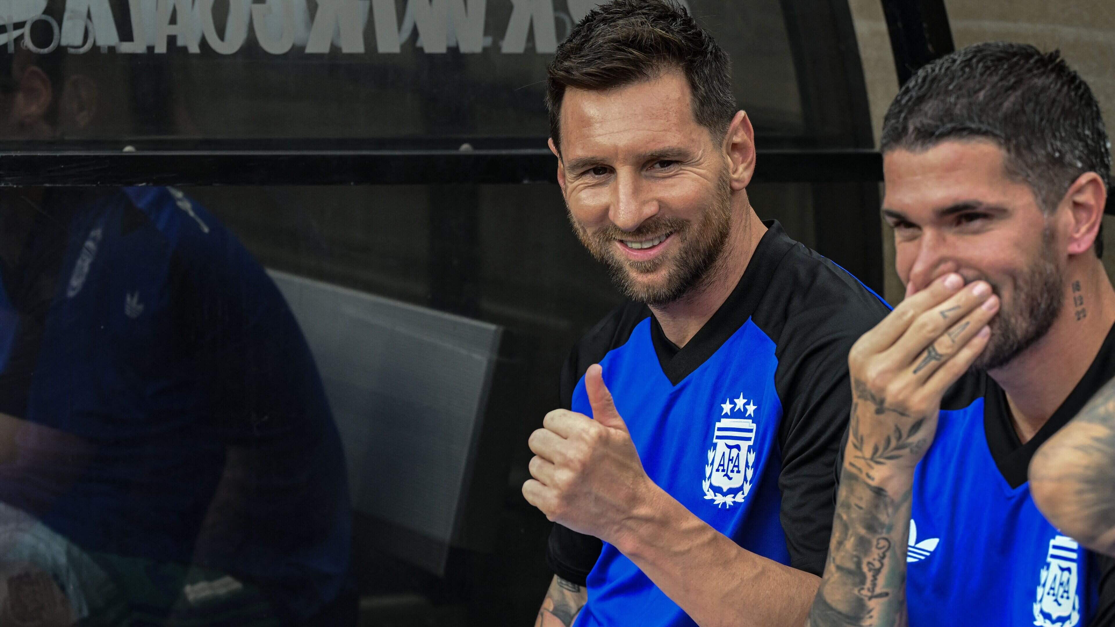 90.000 fans schreeuwen 90 minuten lang om geblesseerde Lione