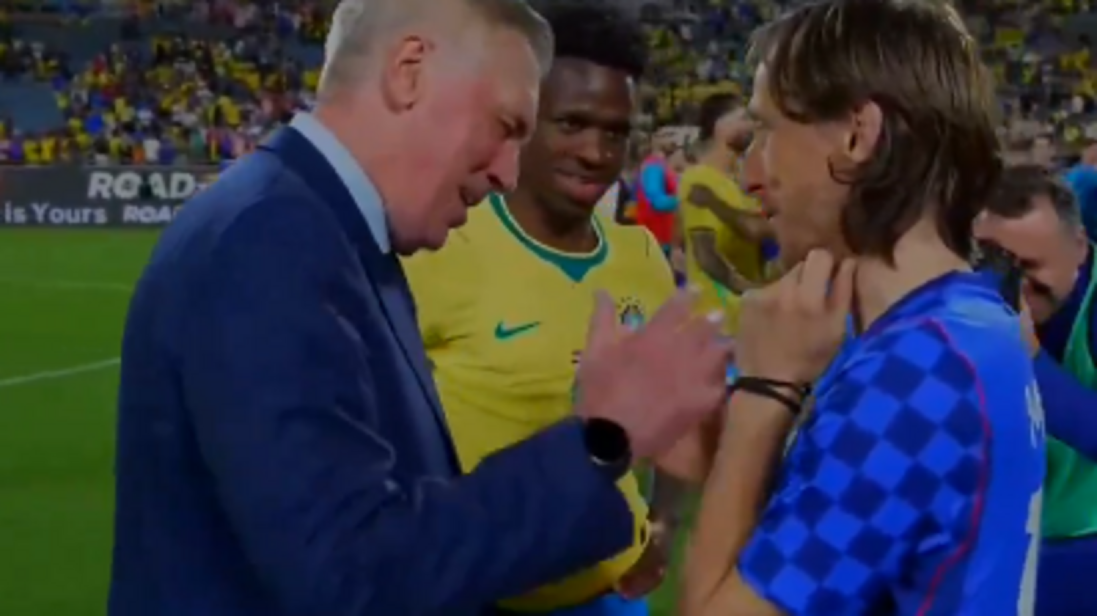 Bondscoach Carlo Ancelotti wil voormalig pupil Luka Modric verleiden tot overstap: ’Heb jij geen Braziliaanse opa ergens ofzo?’