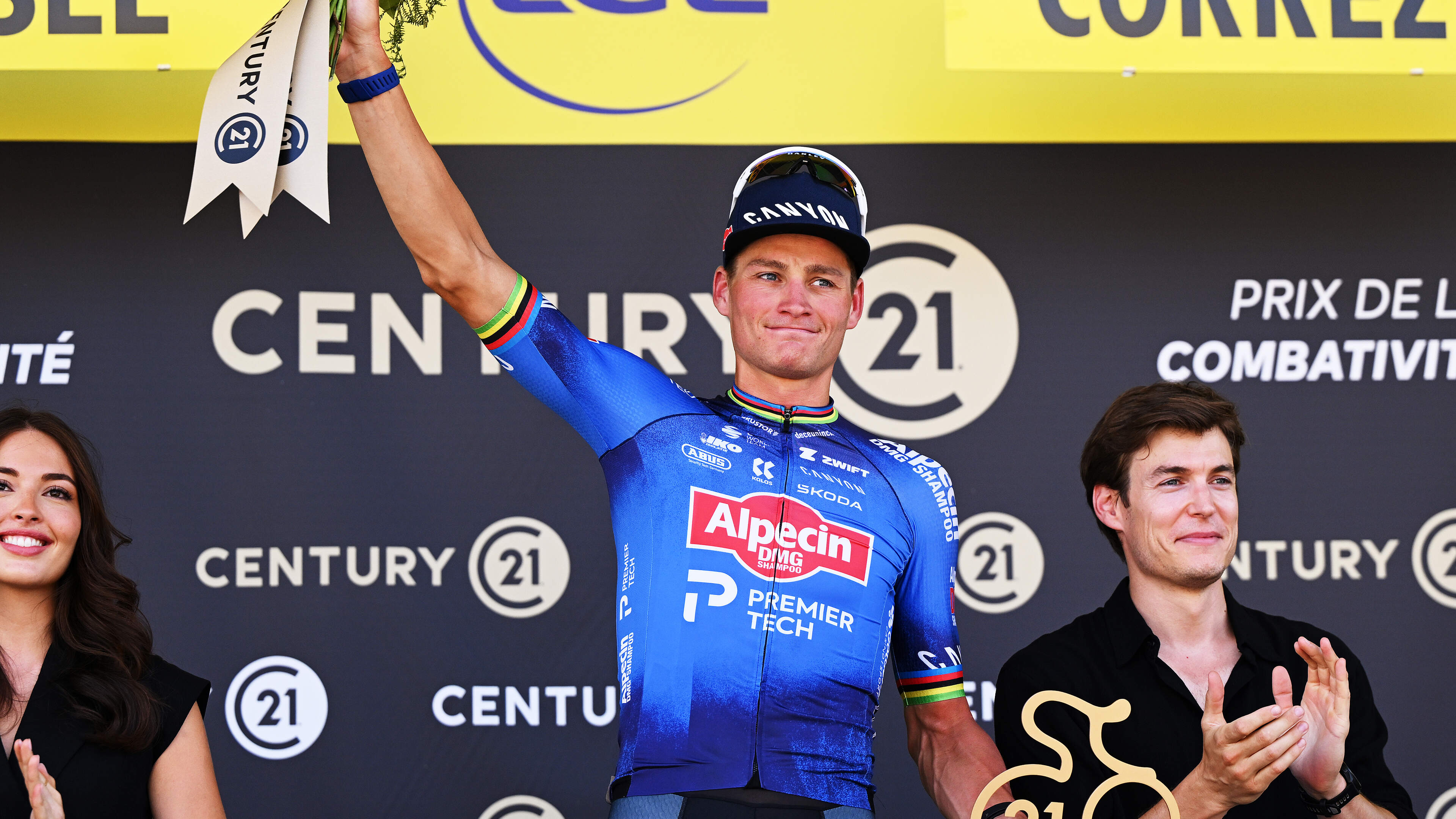 Mathieu van der Poel na prachtzege in Tour de France: ’Misschien was dit een eenmalig feestje, maar in ieder geval wel een mooie’