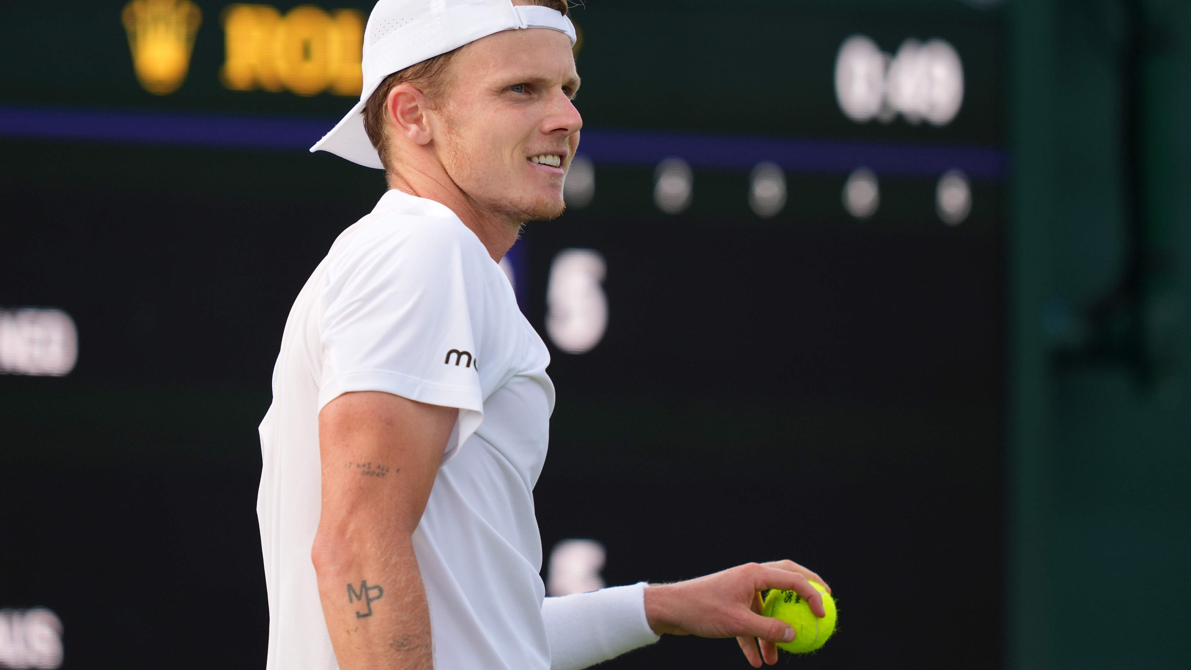 LIVE Wimbledon 2026 | De Jong wint thriller, Griekspoor later in actie, titelverdedigster Świątek met moeite naar tweede ronde 