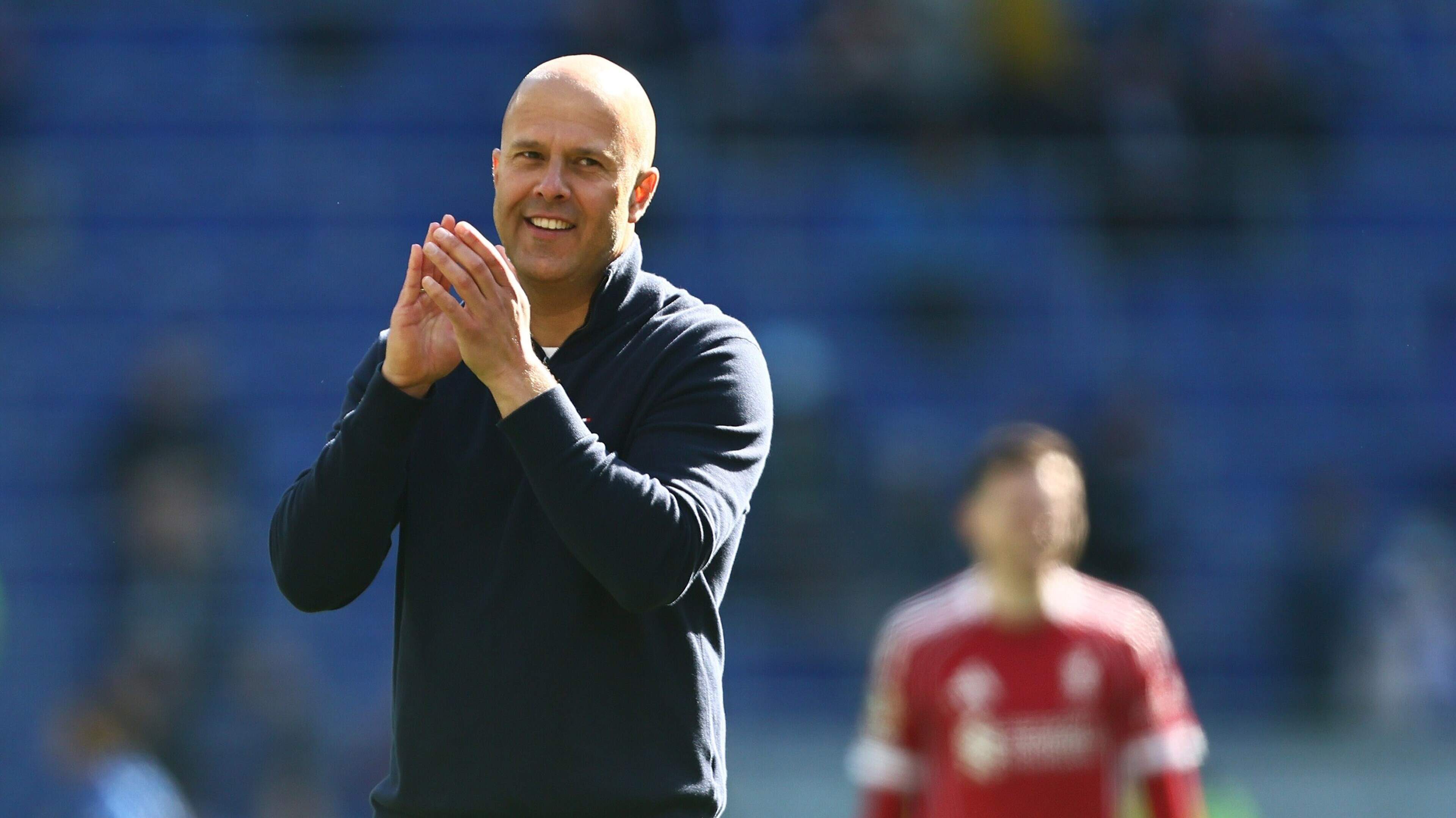 Engelse media: Arne Slot ook volgend seizoen nog trainer van Liverpool