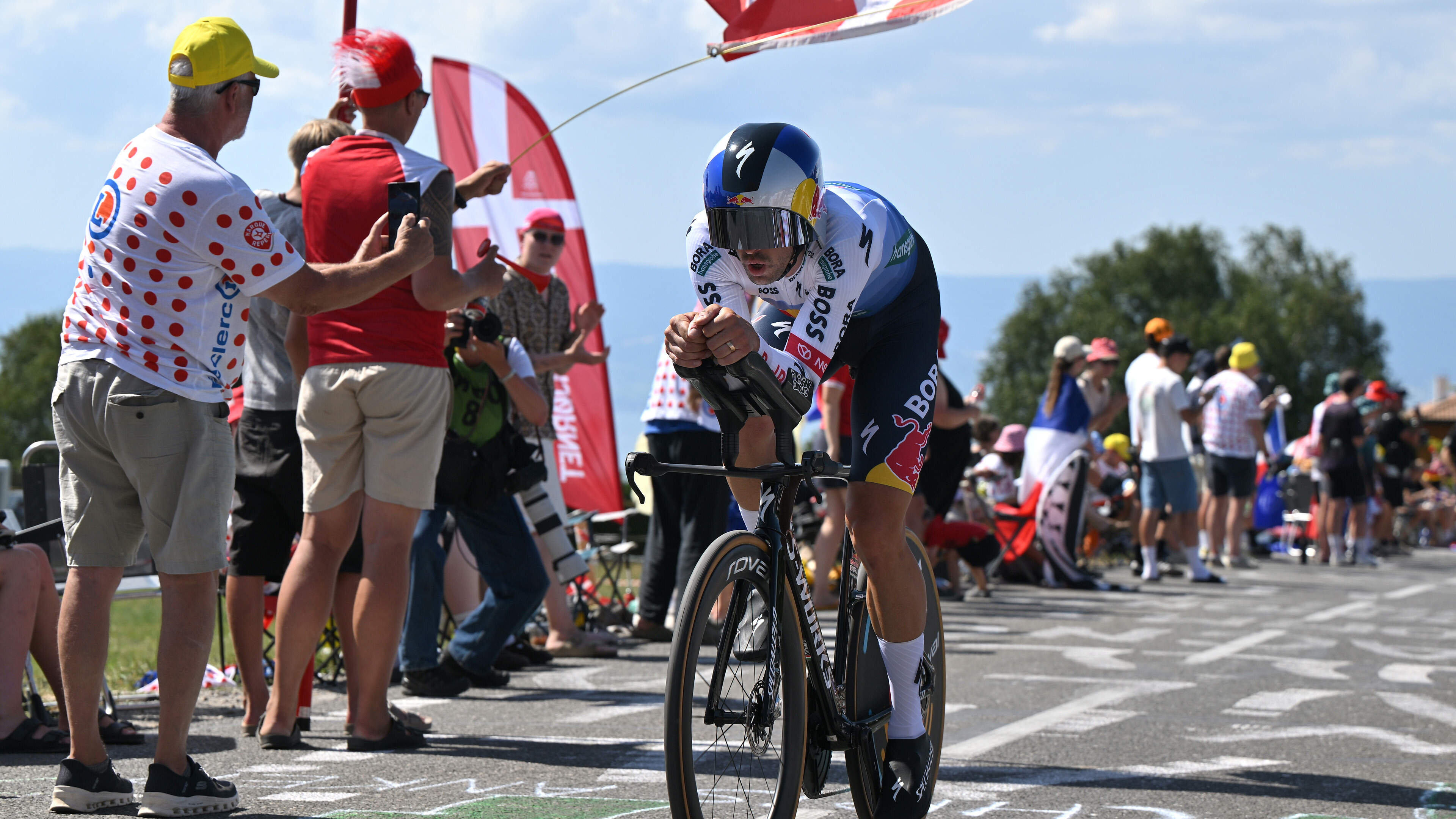 LIVE Tour de France | Cattaneo verrassend de snelste in tijdrit, Arensman te laat van start
