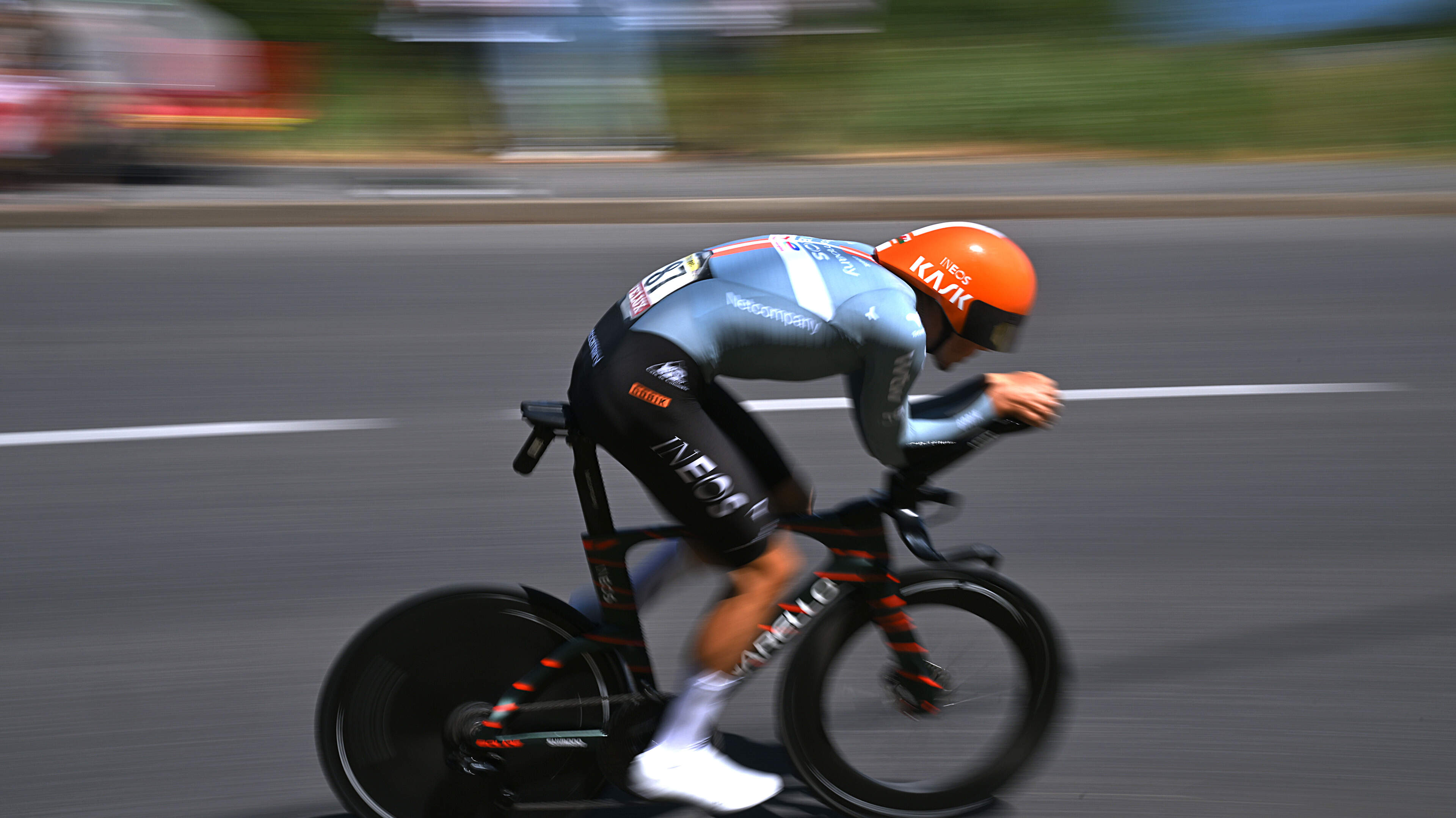 LIVE Tour de France | Tarling klopt ploeggenoot Ganna in tijdrit, knappe tijden Nederlands duo