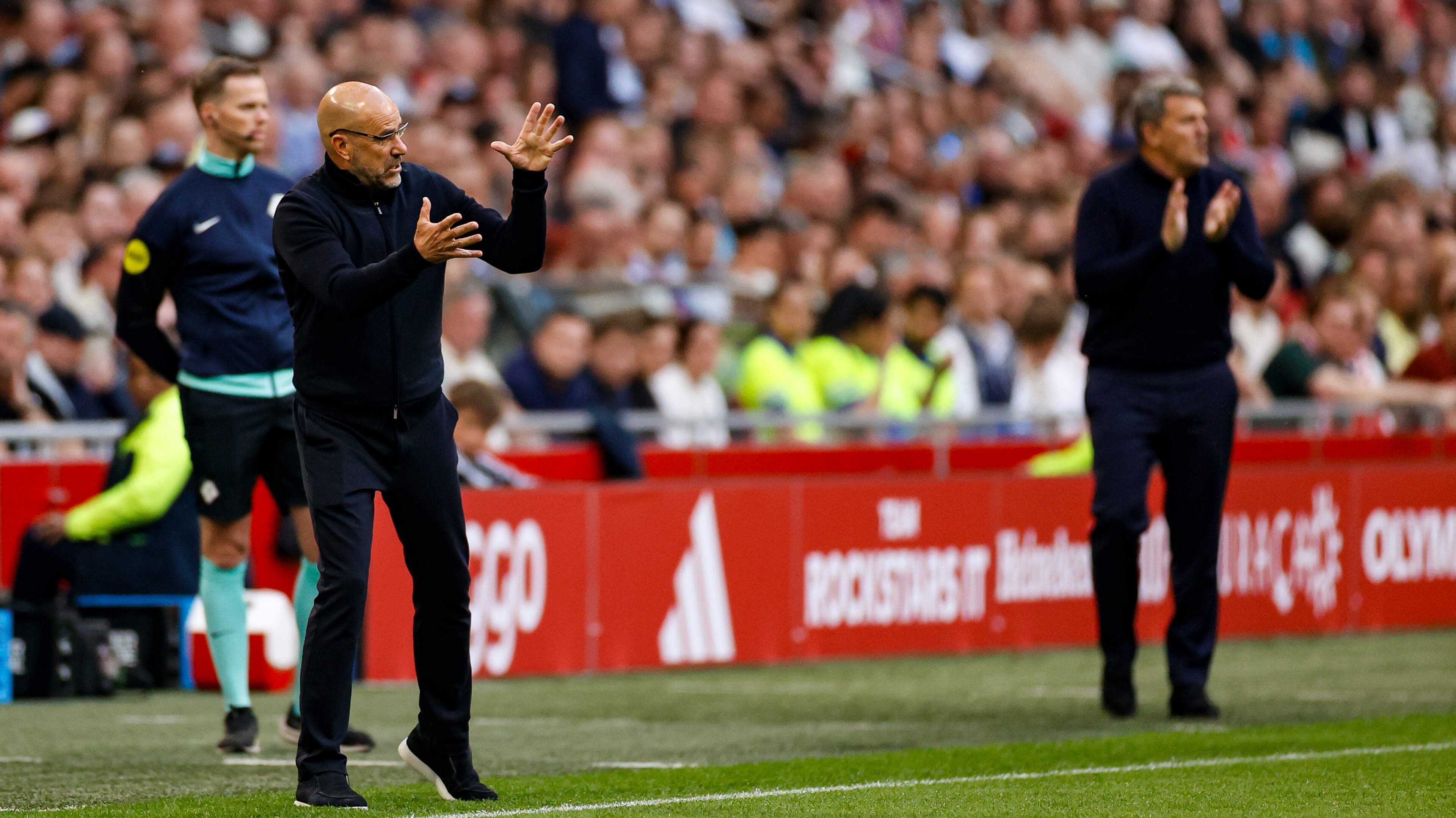 PSV baalt van laat gelijkspel, Peter Bosz ziet zijn ploeg ’een uur dramatisch spelen’ tegen Ajax