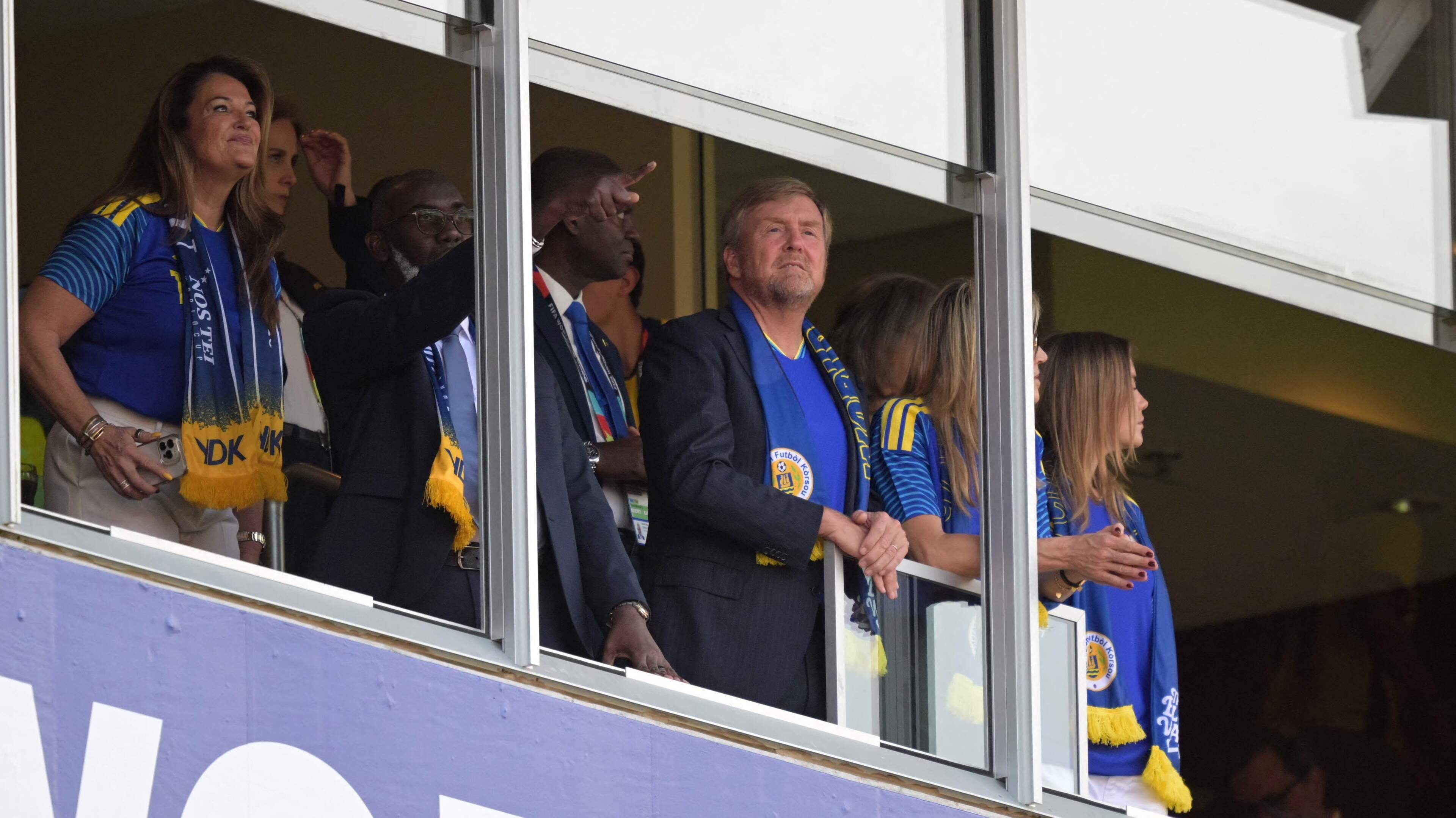 LIVE WK 2026: Dick Advocaat ontsnapt met koninklijk paar op de tribune aan vroege achterstand tegen Ecuador