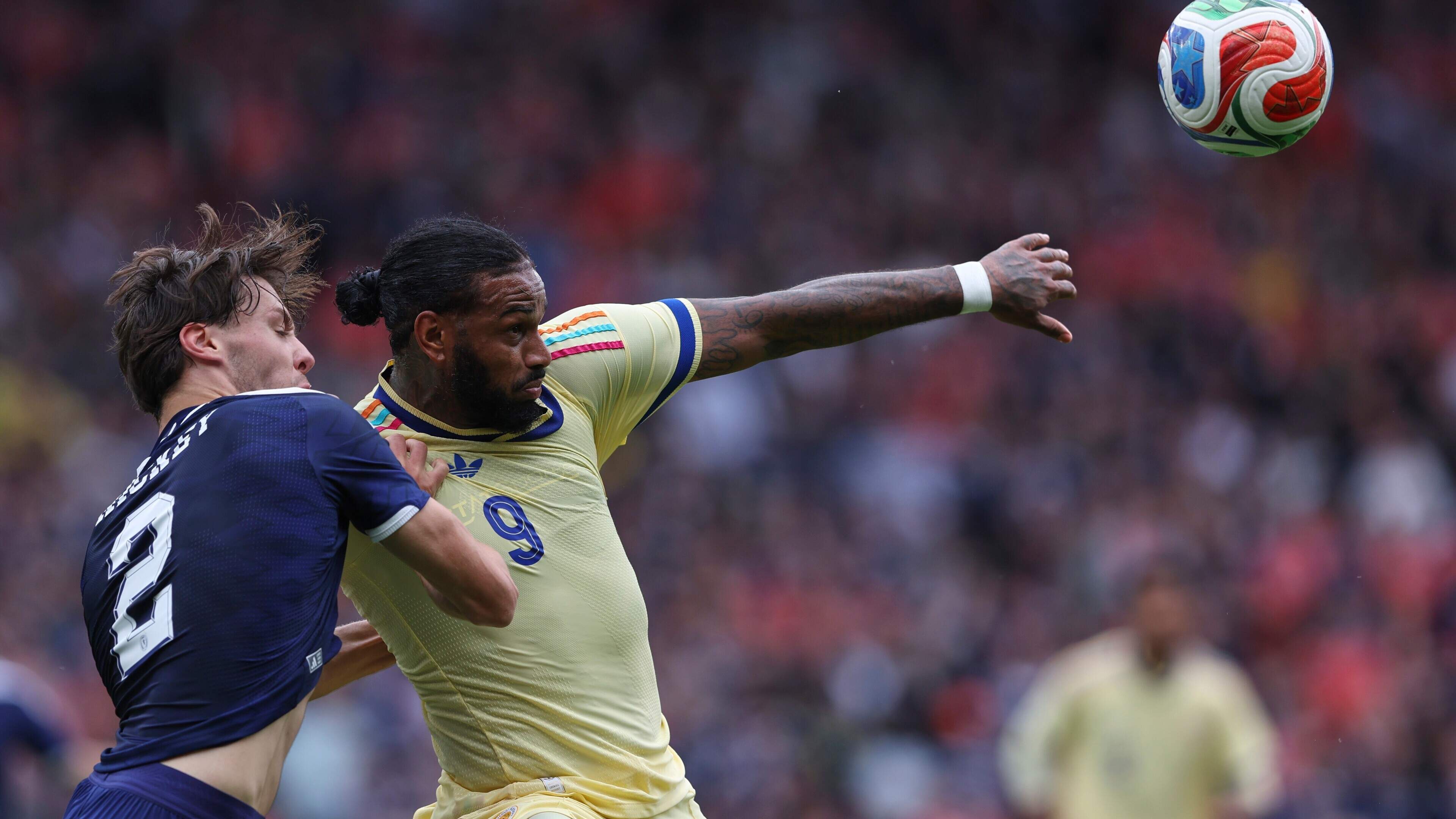 Goed nieuws voor Advocaat en Curaçao: Jürgen Locadia kan spelen tegen Duitsland