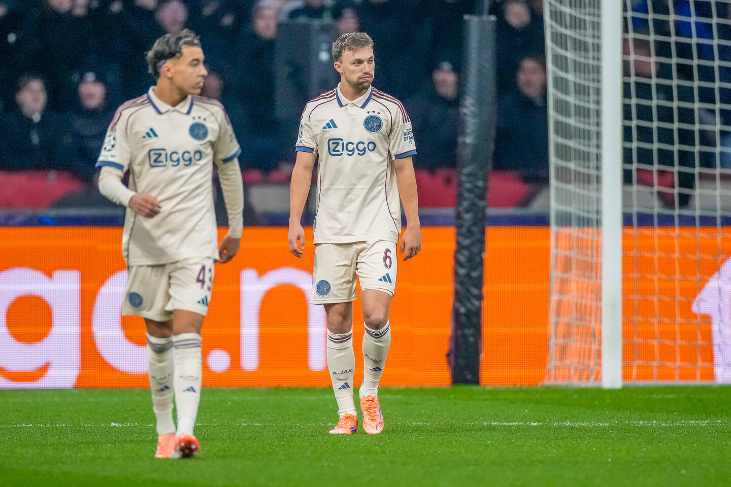  Youri Regeer baalt van de 0-1..