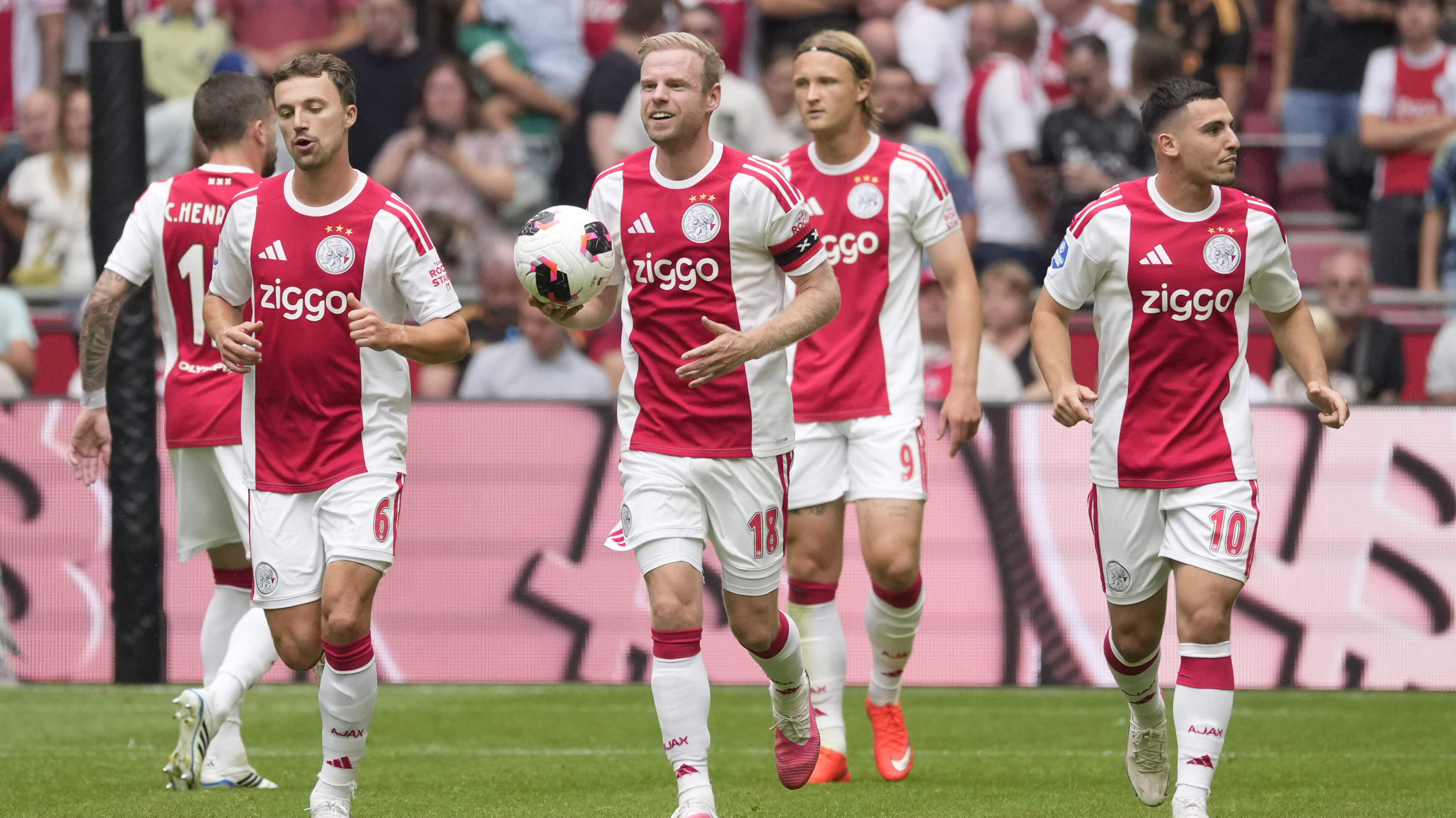 LIVE Eredivisie | Trekt Ajax na rust overwinning tegen Heerenveen over de streep?