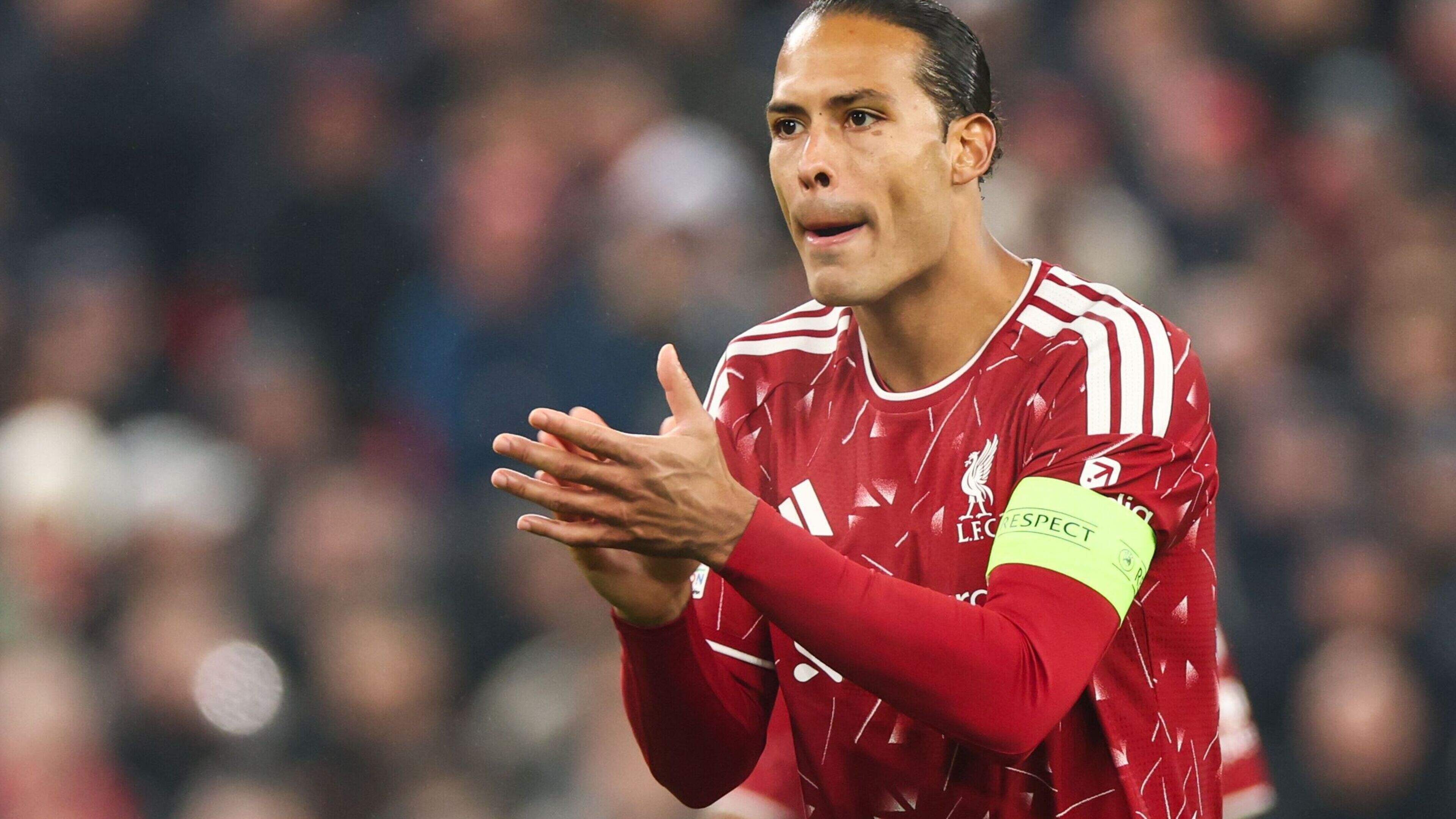 LIVE buitenlands voetbal | Na kritiek op Manchester United-trainer zit Bruno Fernandes op de bank, Liverpool start met Van Dijk, Gakpo en Gravenberch